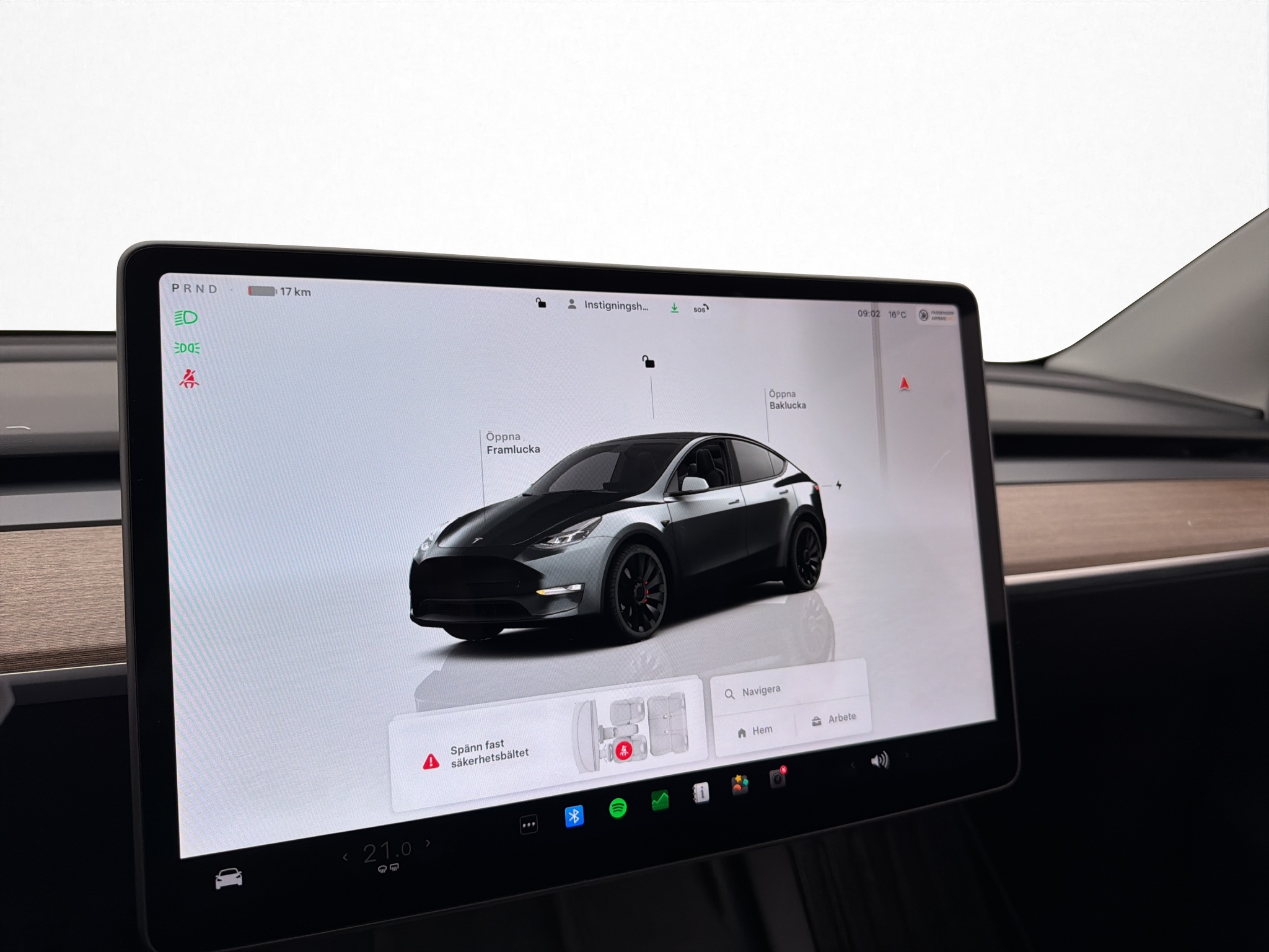 Tesla Model Y 2024 - miniatyr 18