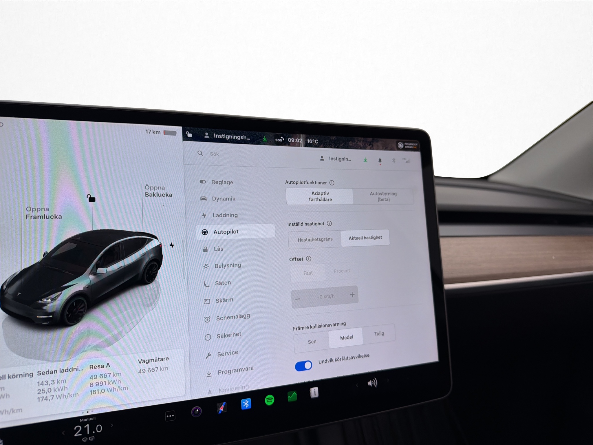 Tesla Model Y 2024 - miniatyr 21