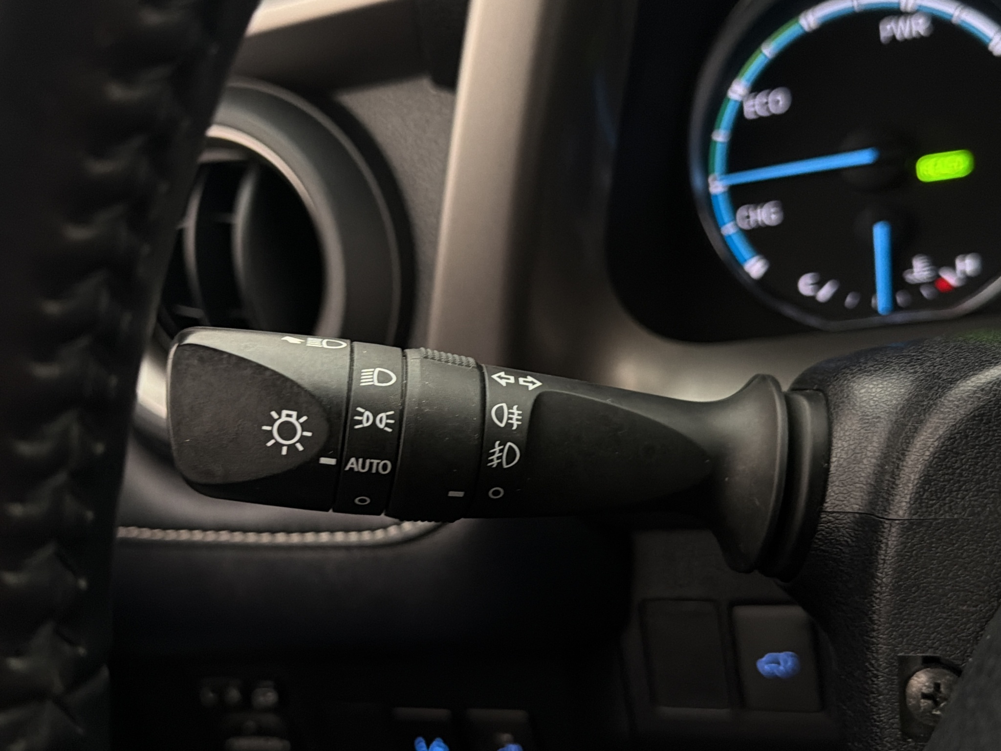 Toyota RAV4 2017 - miniatyr 33