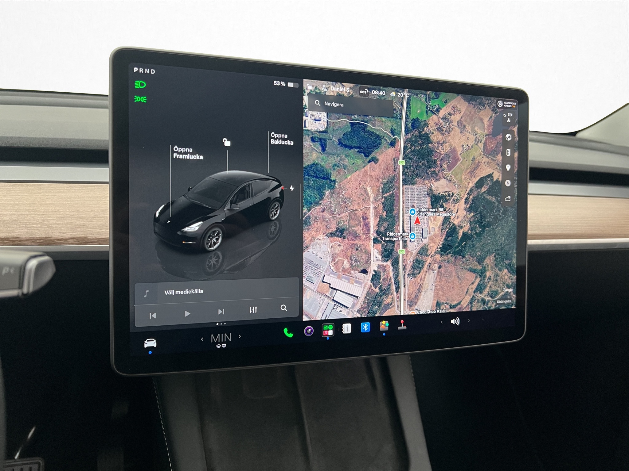Tesla Model Y 2024 - miniatyr 12