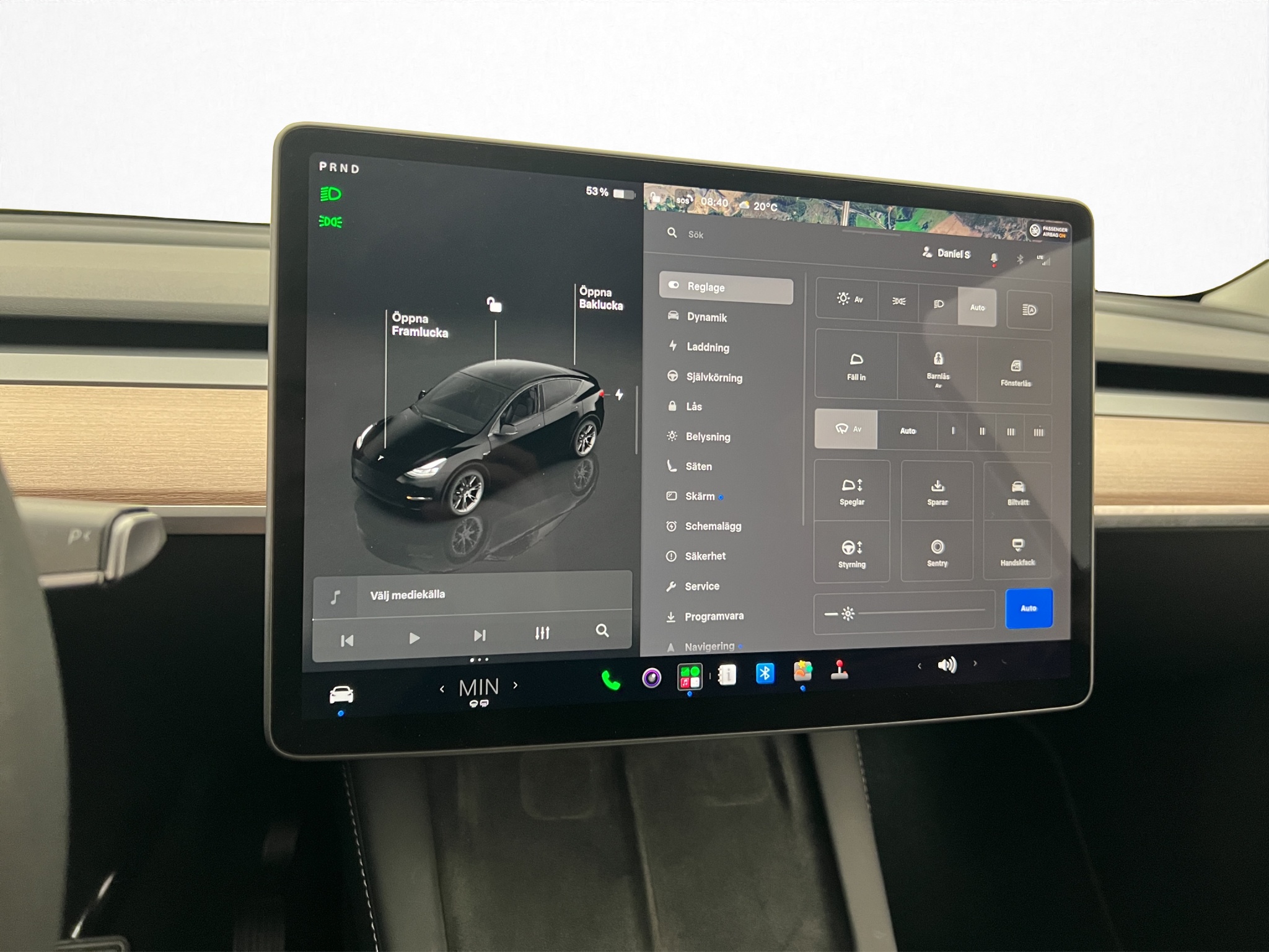 Tesla Model Y 2024 - miniatyr 13