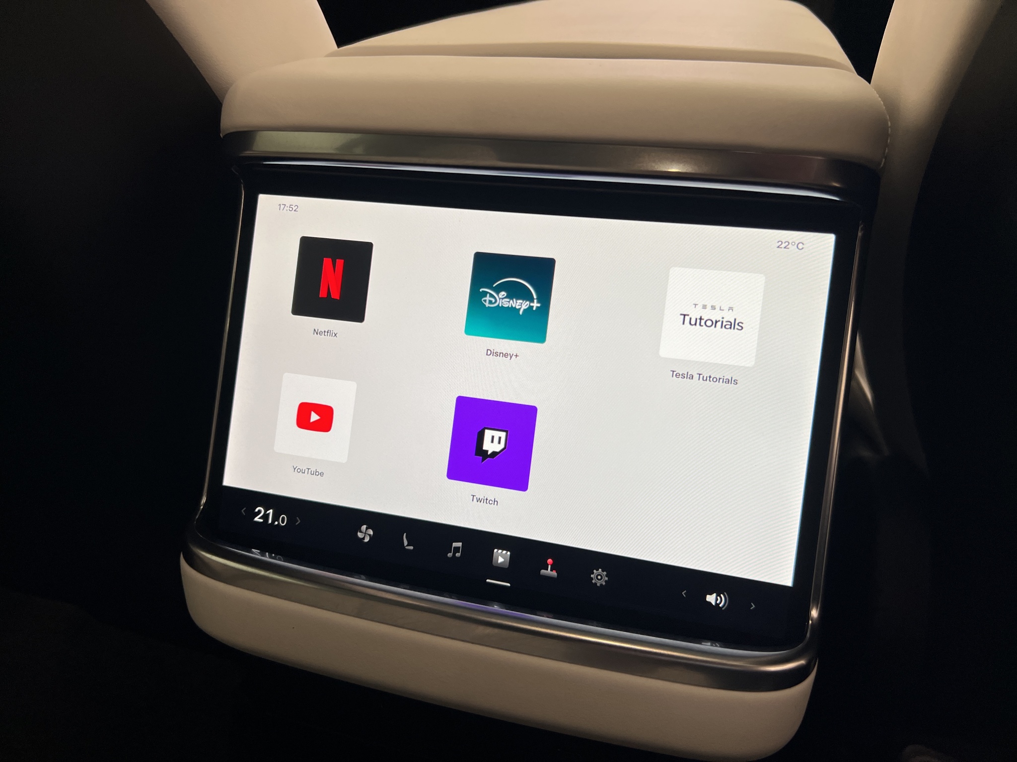 Tesla Model X 2023 - miniatyr 37