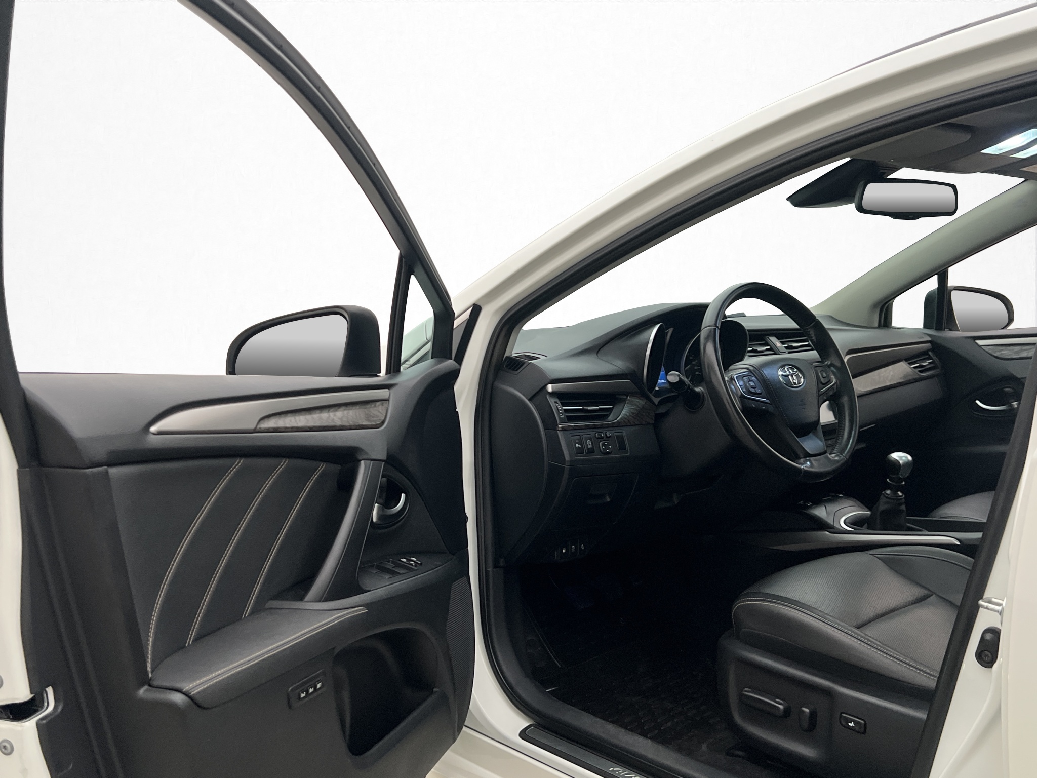 Toyota Avensis 2016 - miniatyr 4
