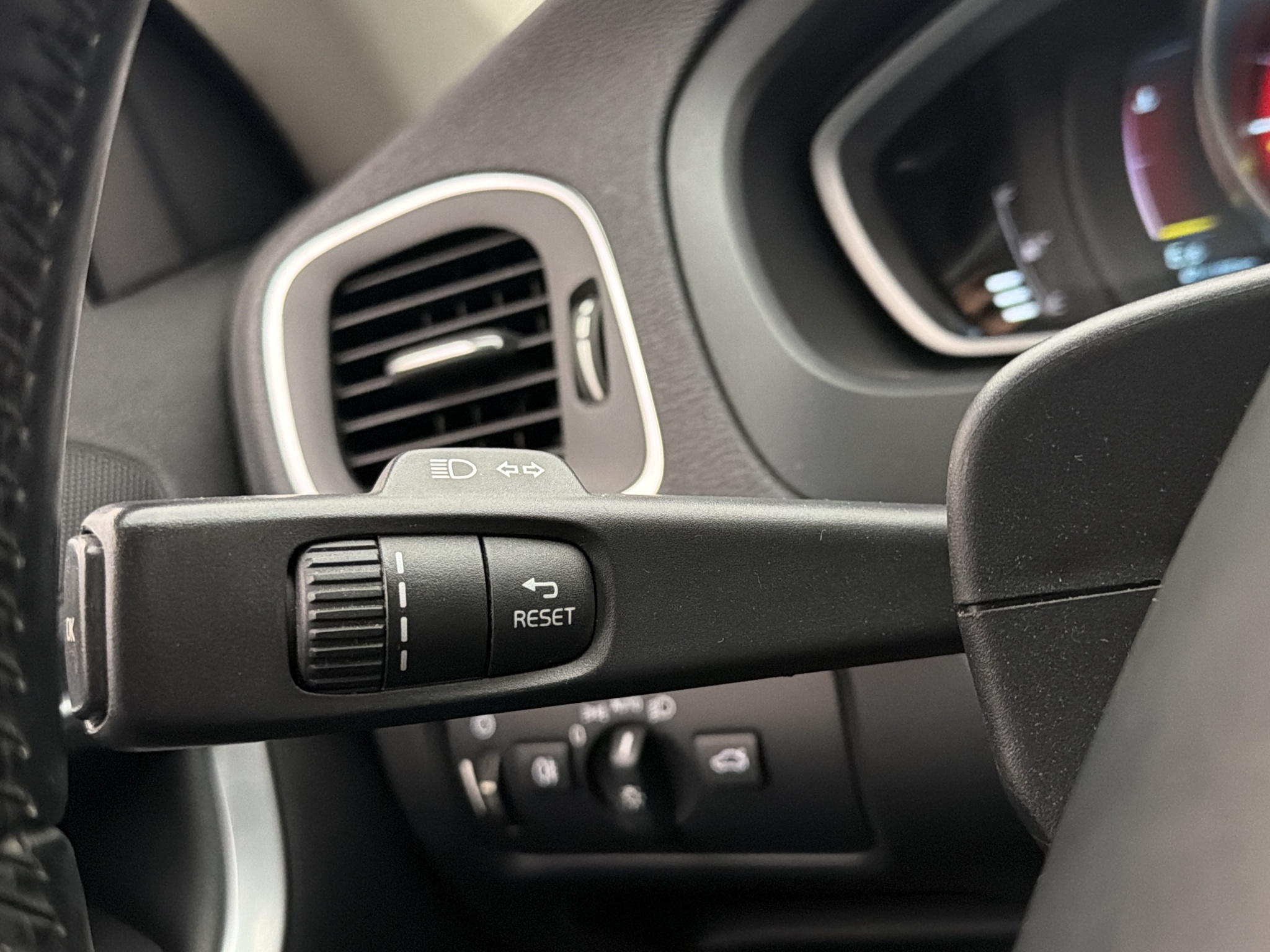 Volvo V40 Cross Country 2015 - miniatyr 12