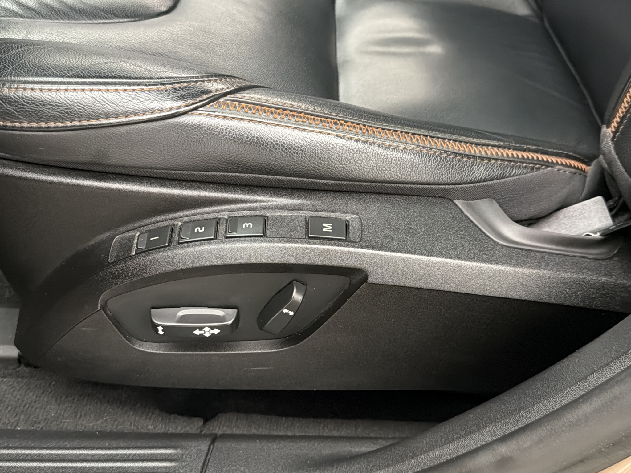 Volvo V40 Cross Country 2015 - miniatyr 10