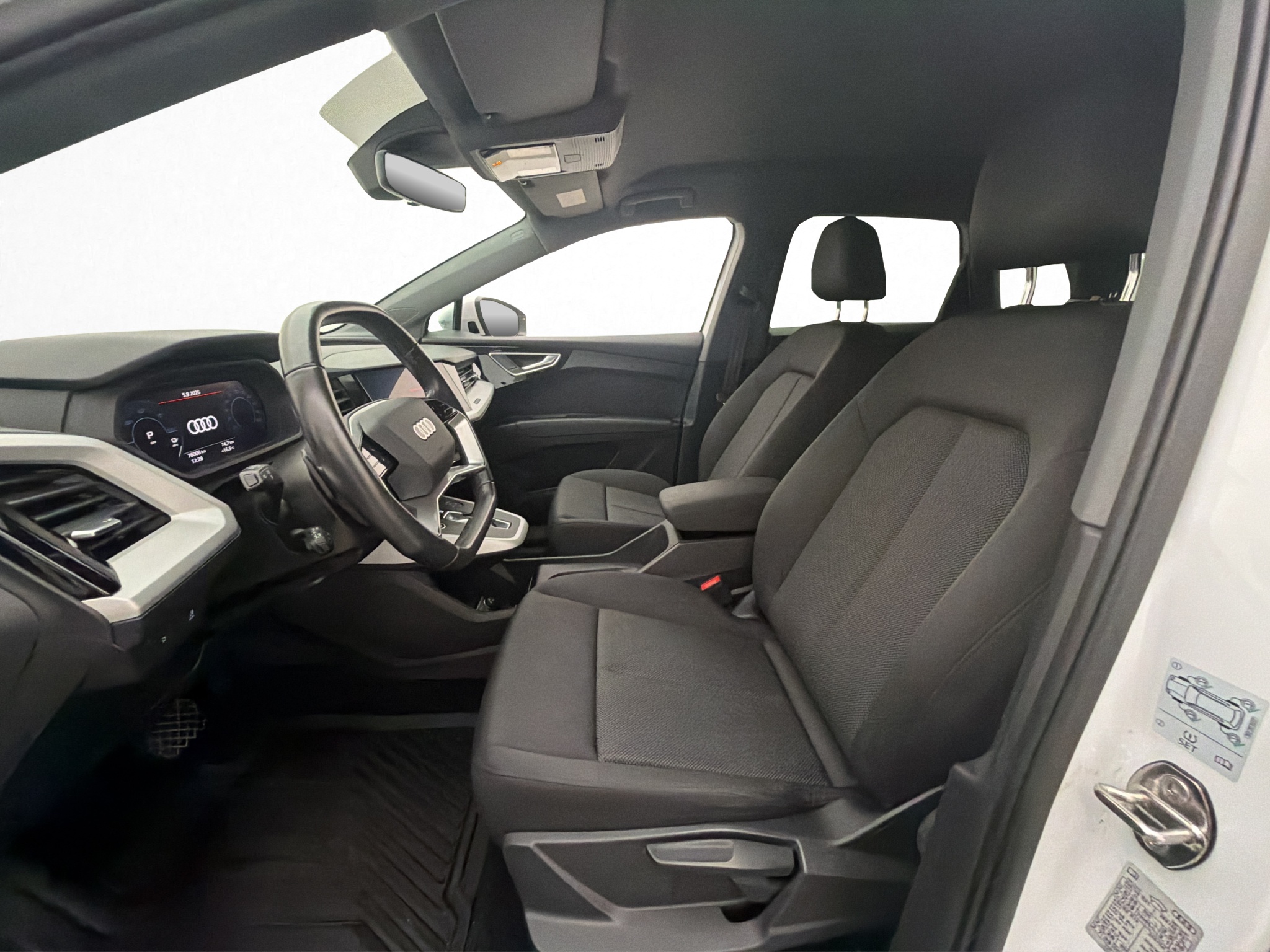 Audi Q4 2023 - miniatyr 6