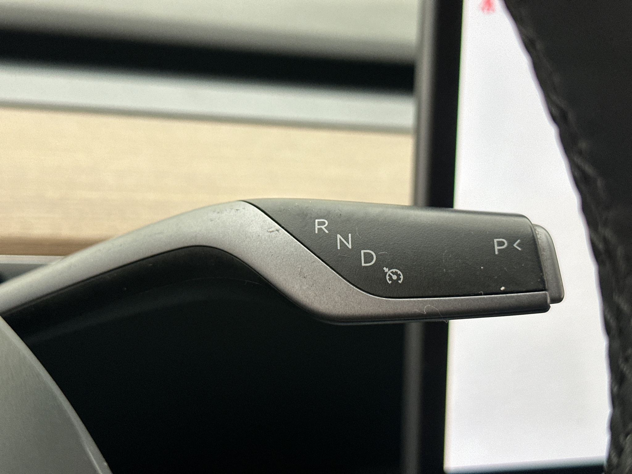 Tesla Model Y 2024 - miniatyr 16