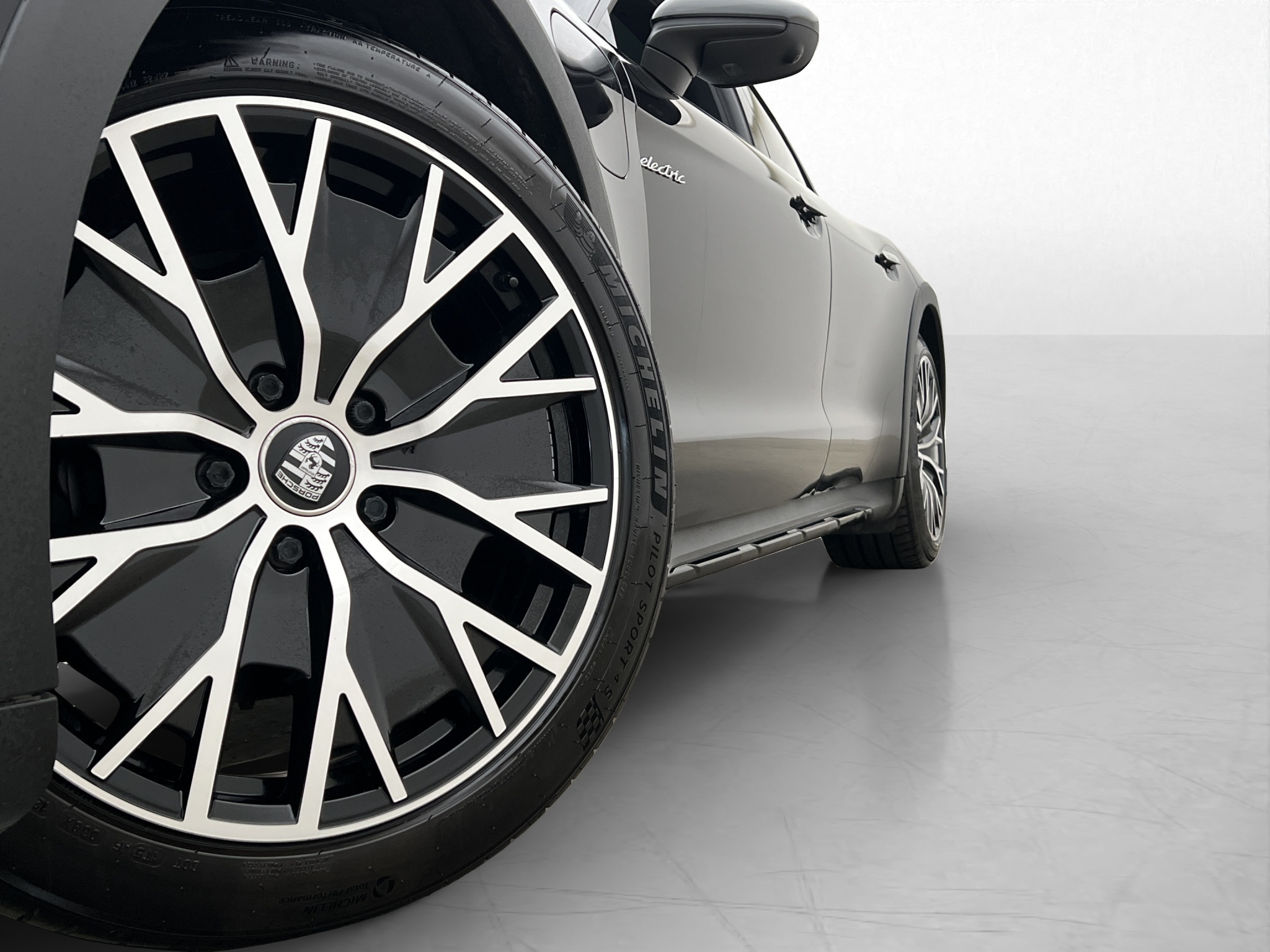 Porsche Taycan 2022 - miniatyr 37