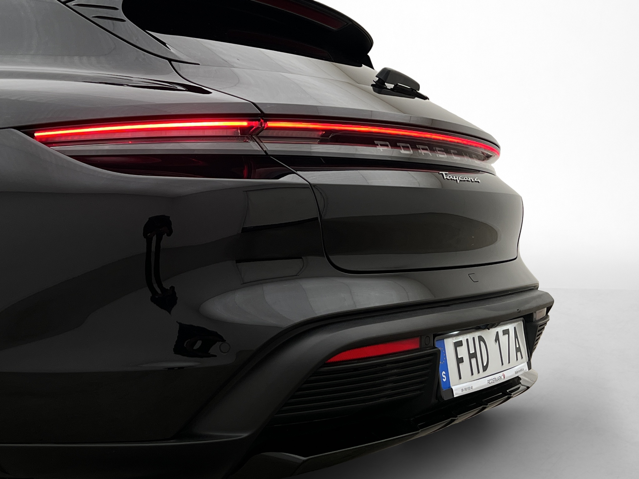 Porsche Taycan 2022 - miniatyr 44