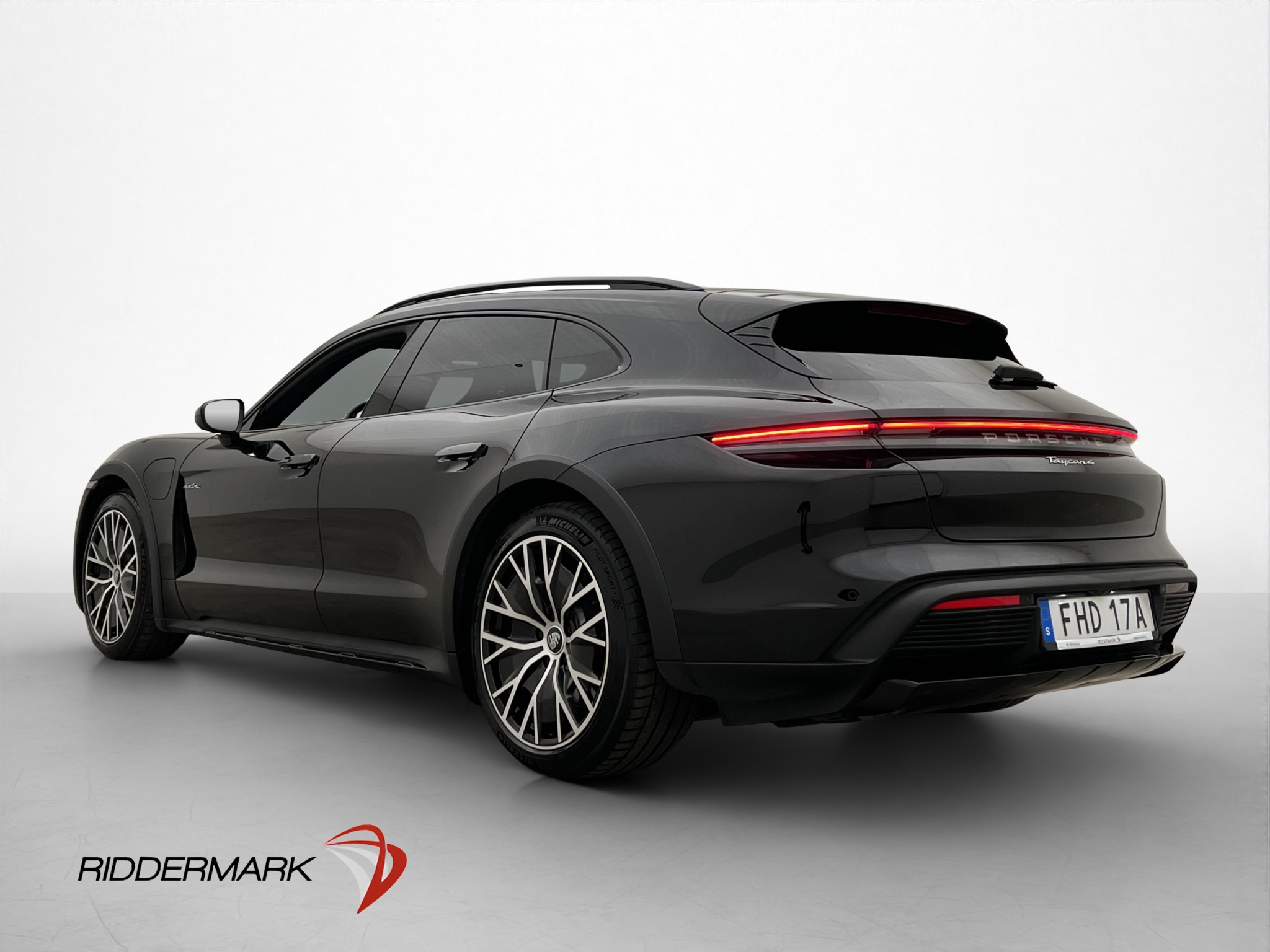 Porsche Taycan 2022 - miniatyr 9