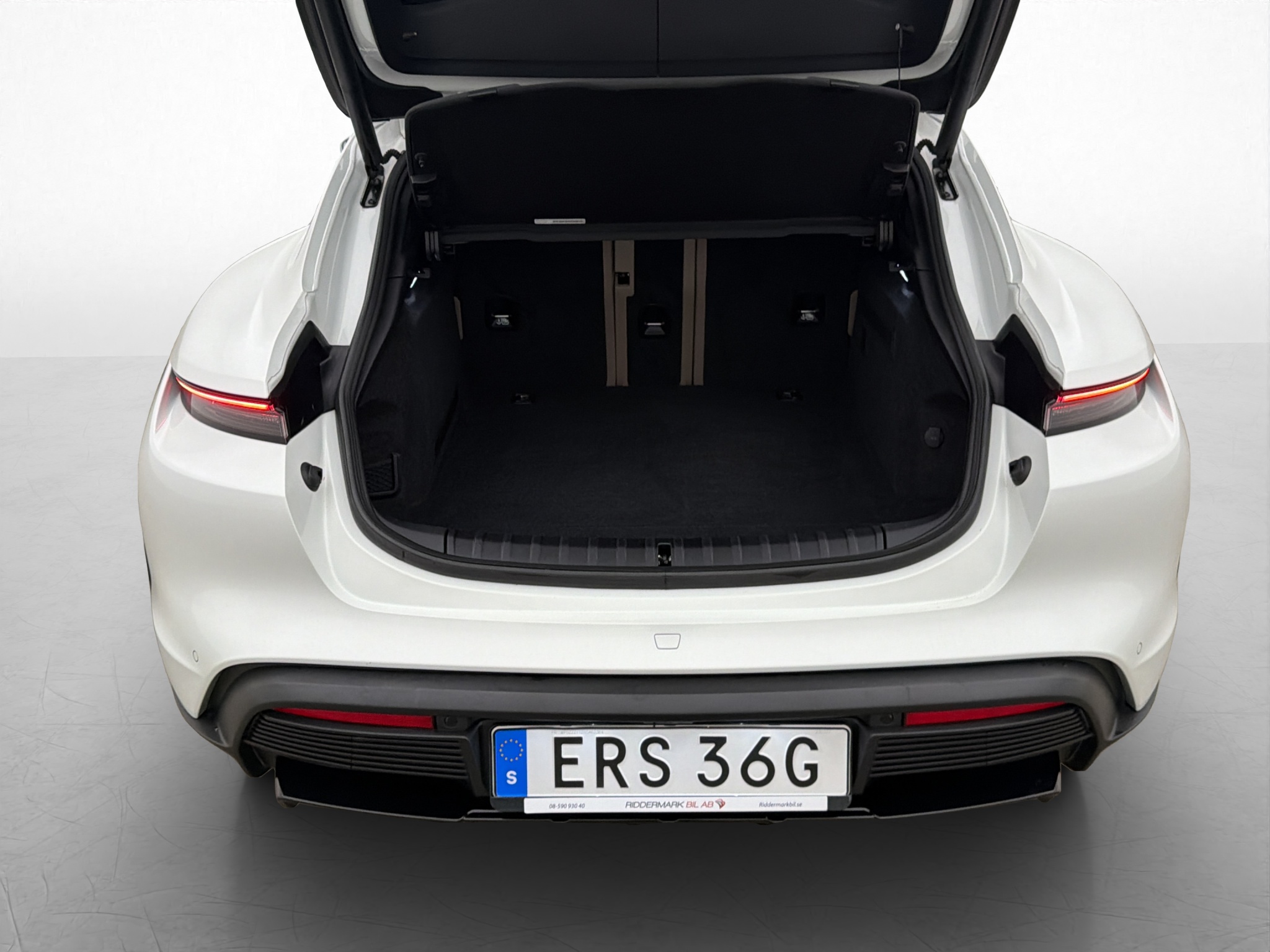 Porsche Taycan 2022 - miniatyr 32