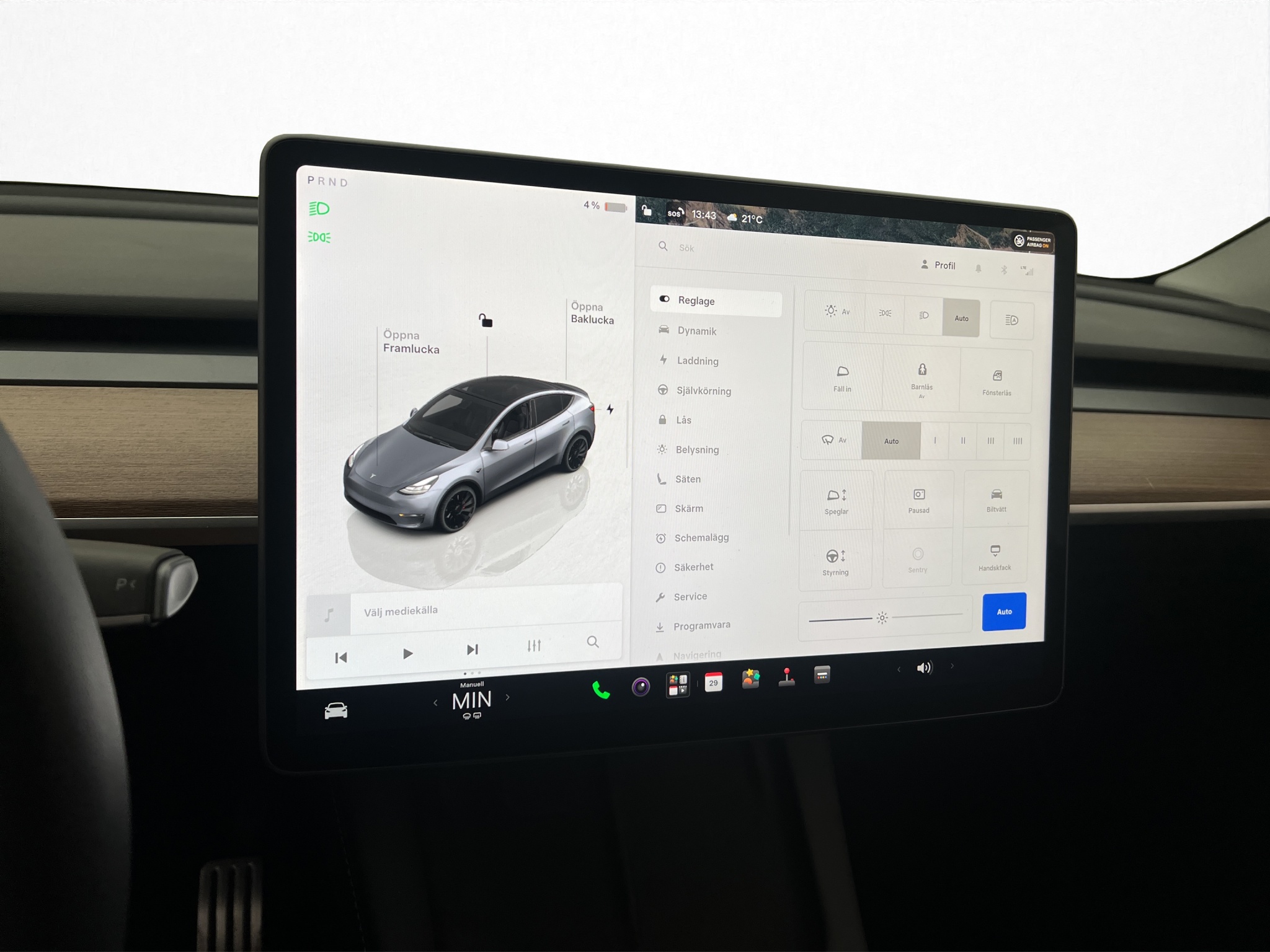 Tesla Model Y 2023 - miniatyr 17