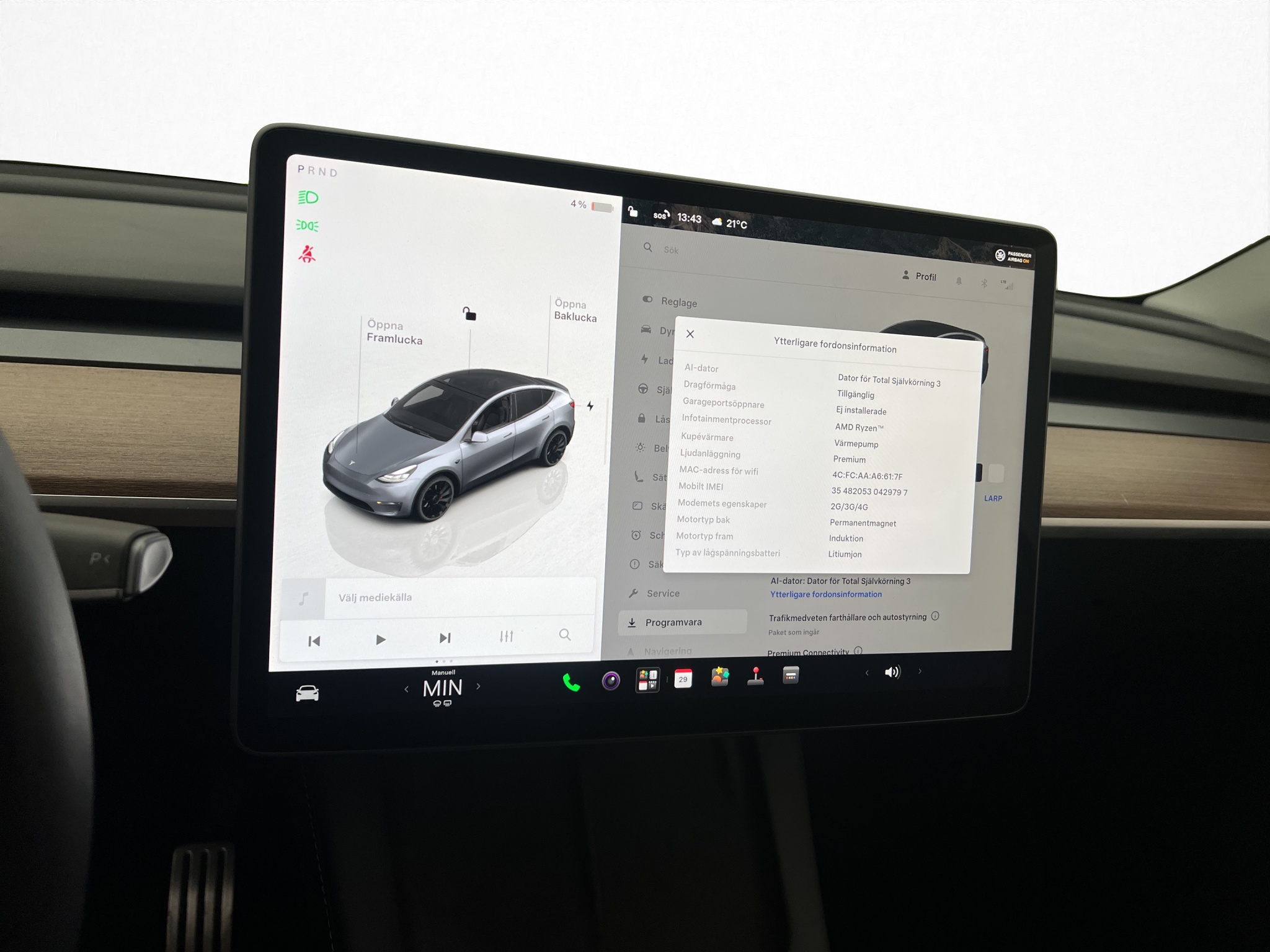 Tesla Model Y 2023 - miniatyr 24
