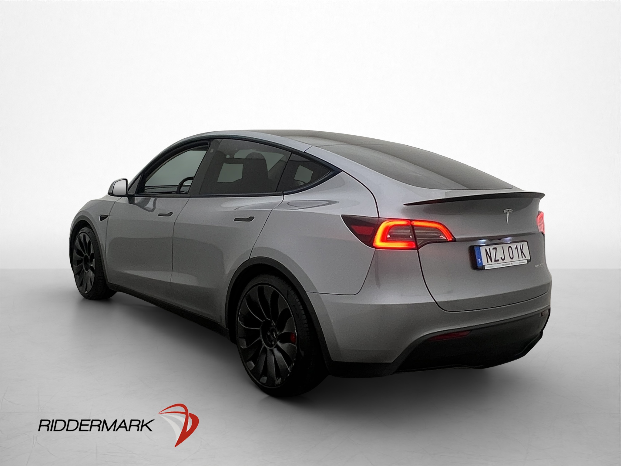 Tesla Model Y 2023 - miniatyr 9