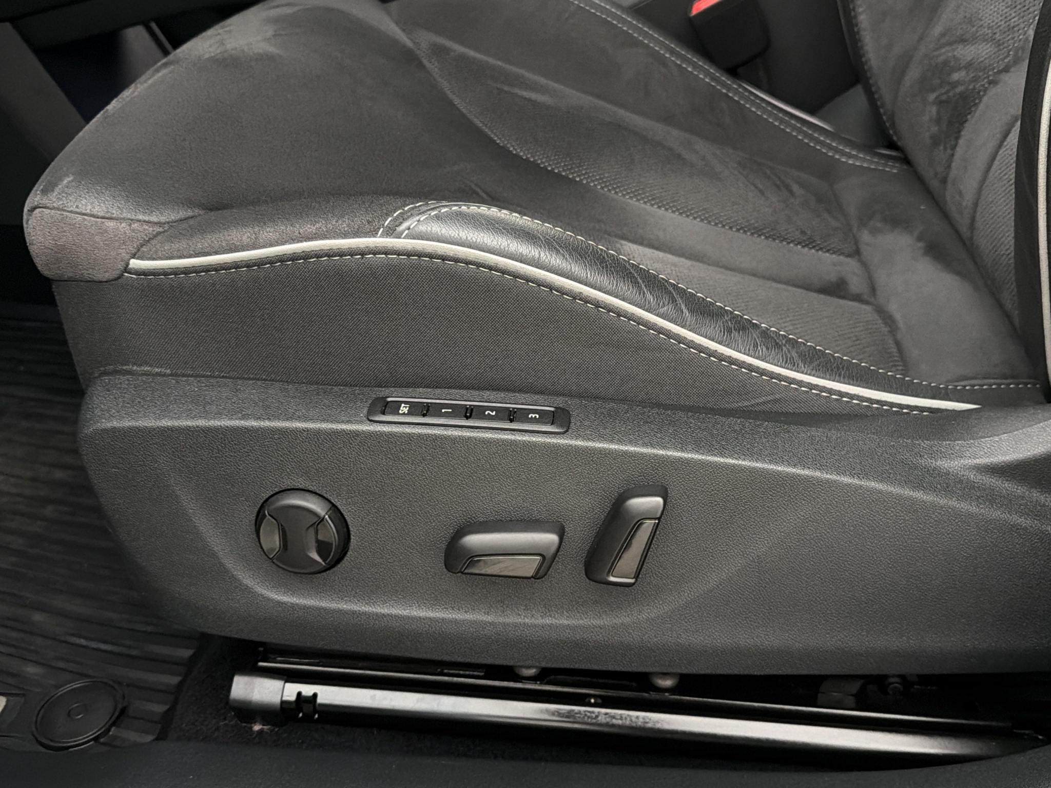 Skoda Enyaq 2023 - miniatyr 14