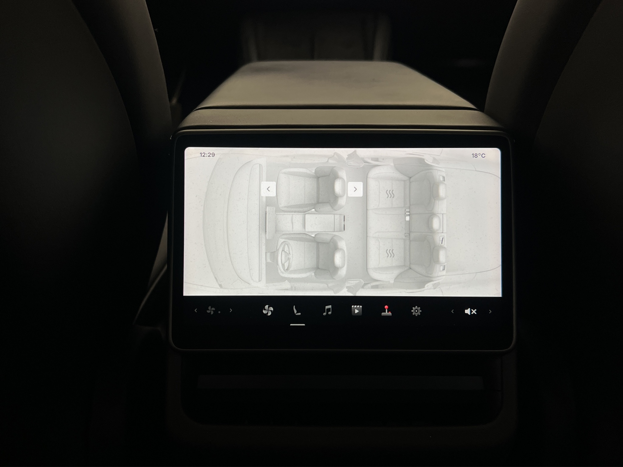 Tesla Model 3 2024 - miniatyr 28