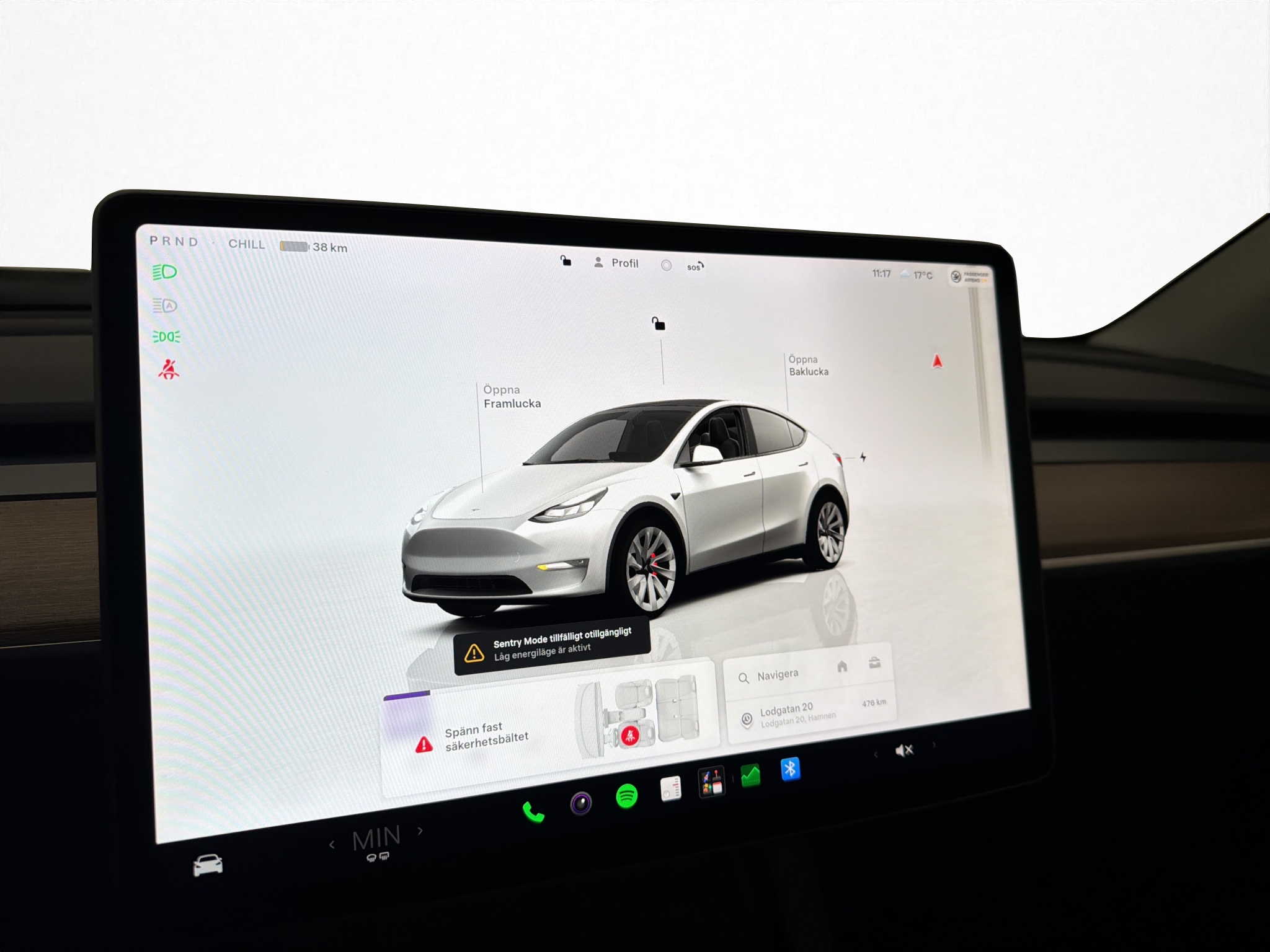Tesla Model Y 2023 - miniatyr 17