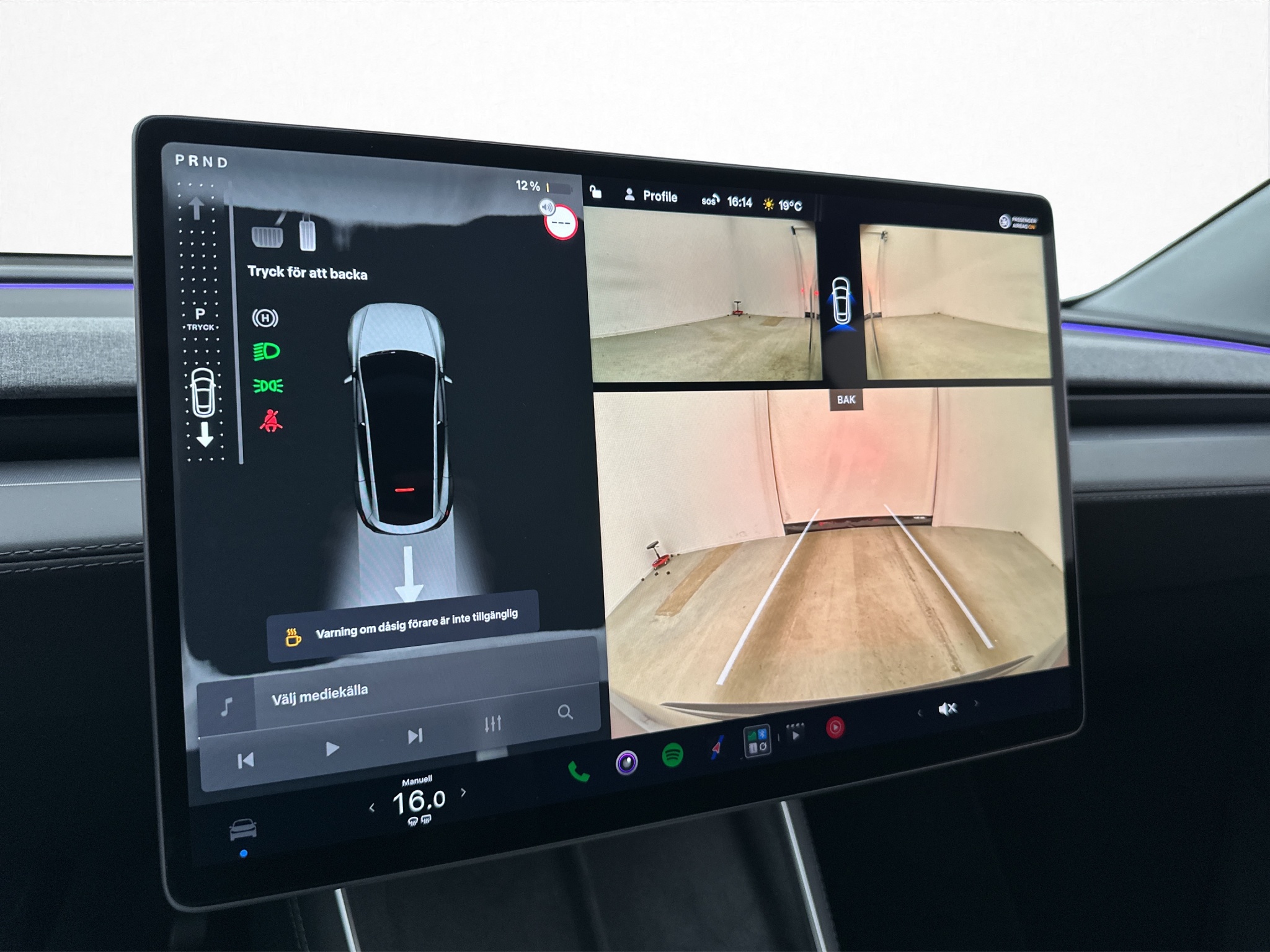 Tesla Model Y 2025 - miniatyr 16