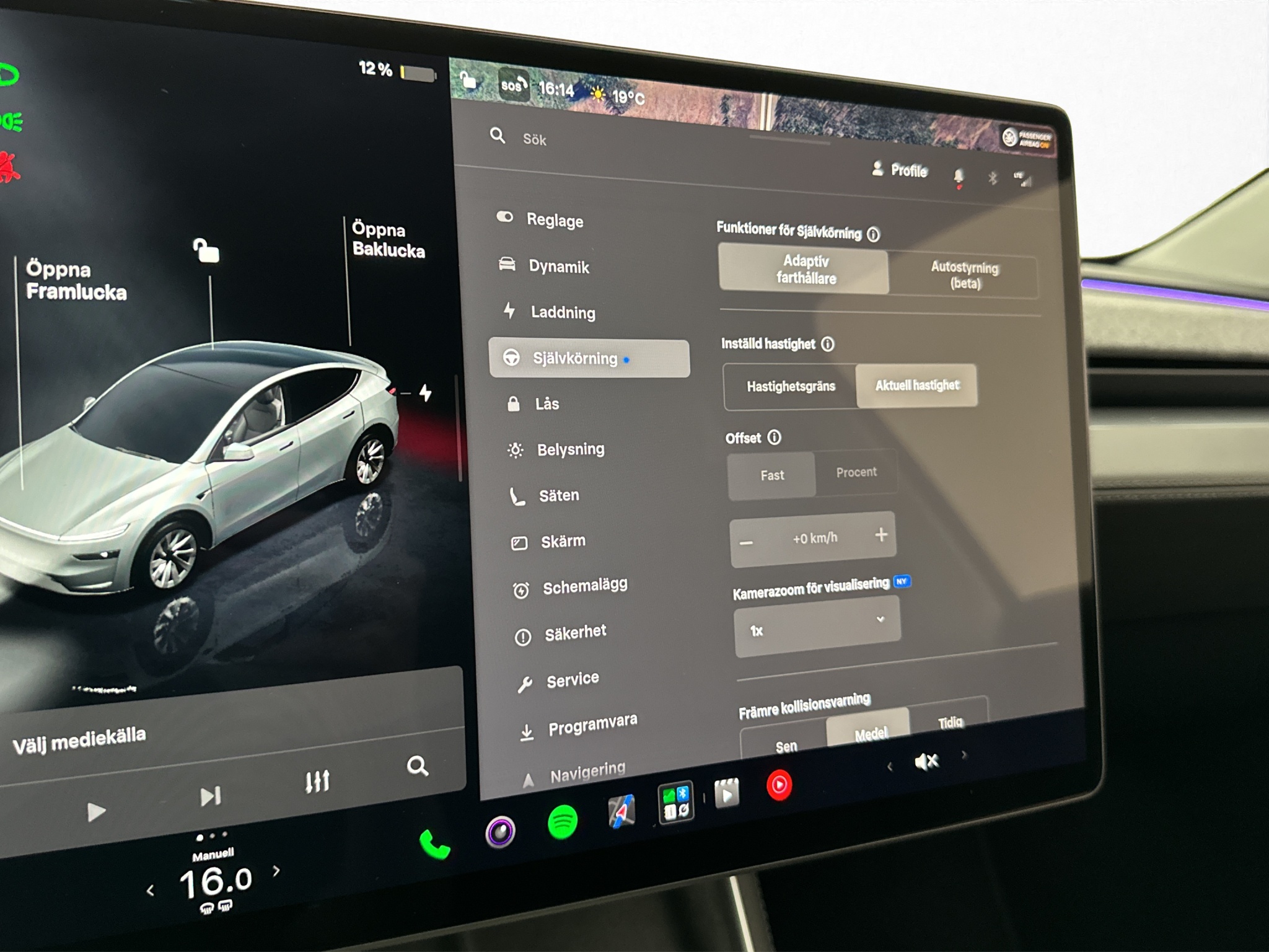 Tesla Model Y 2025 - miniatyr 21