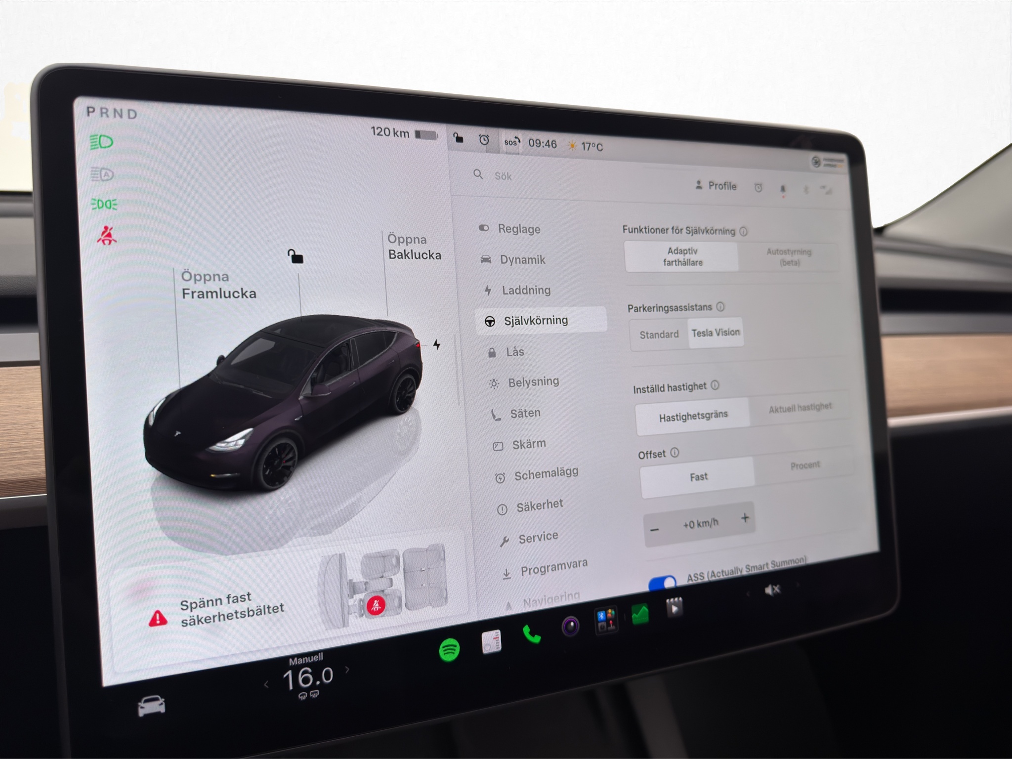 Tesla Model Y 2022 - miniatyr 17