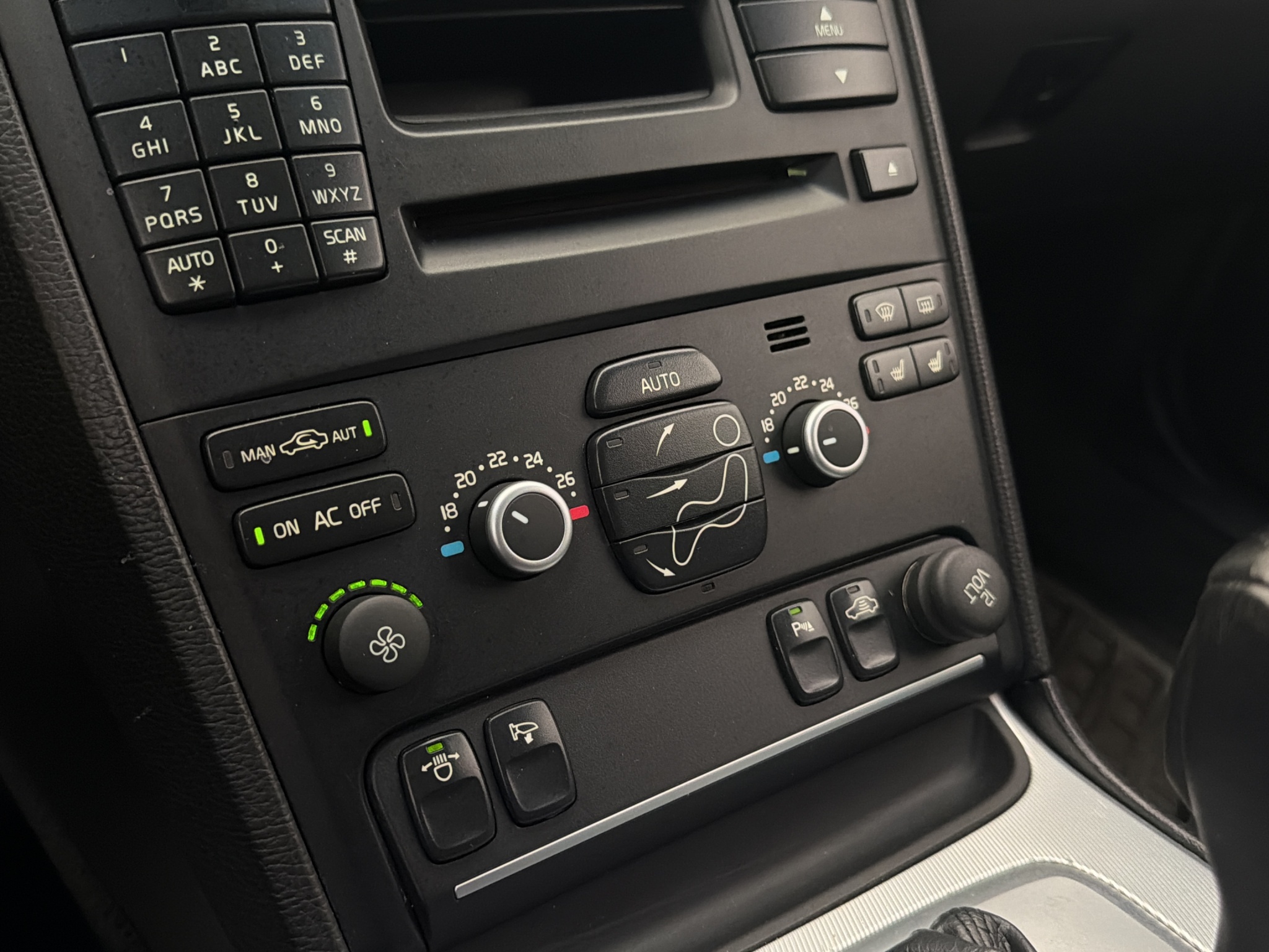 Volvo XC90 2012 - miniatyr 26