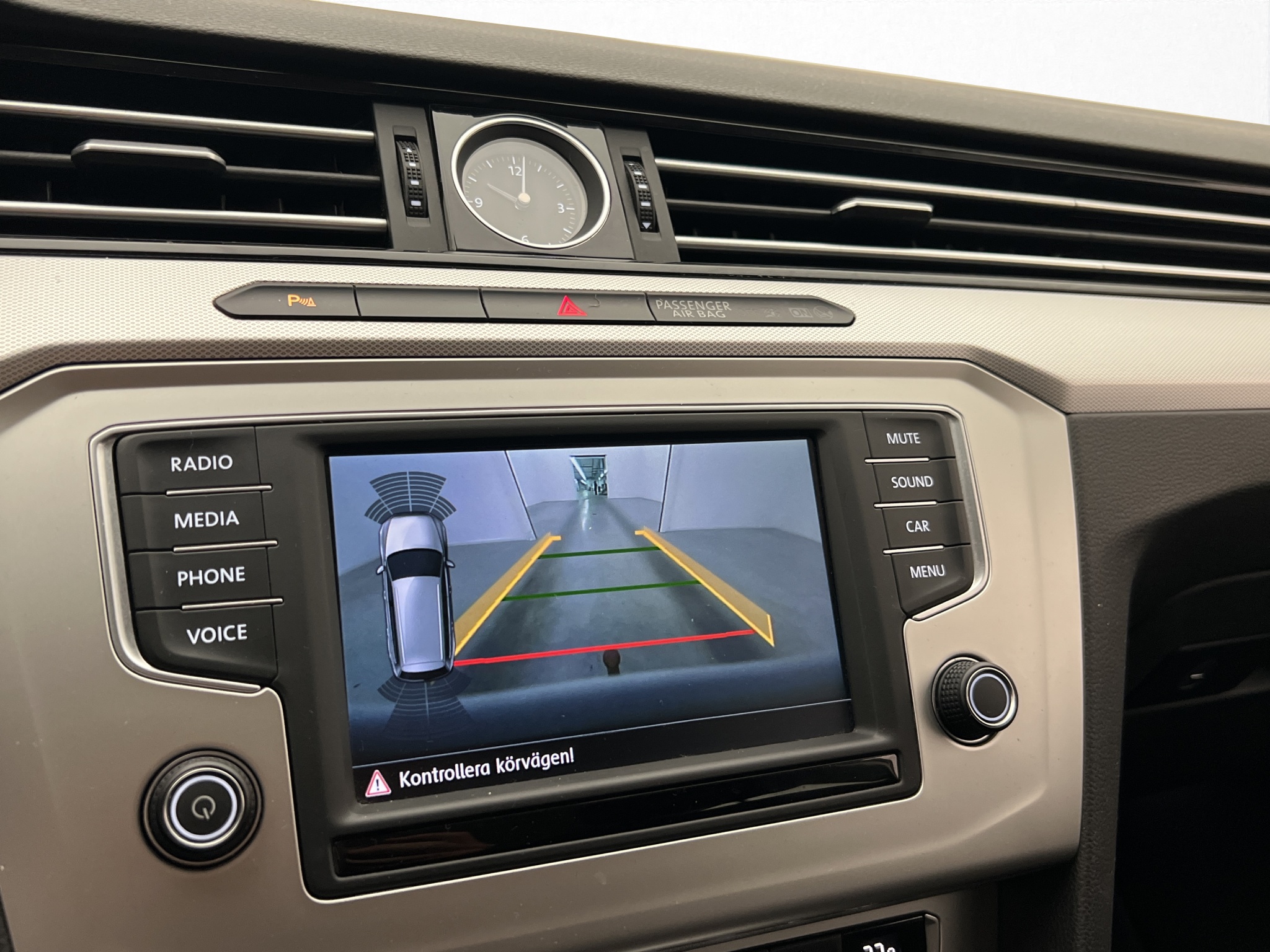 Volkswagen Passat 2017 - miniatyr 16