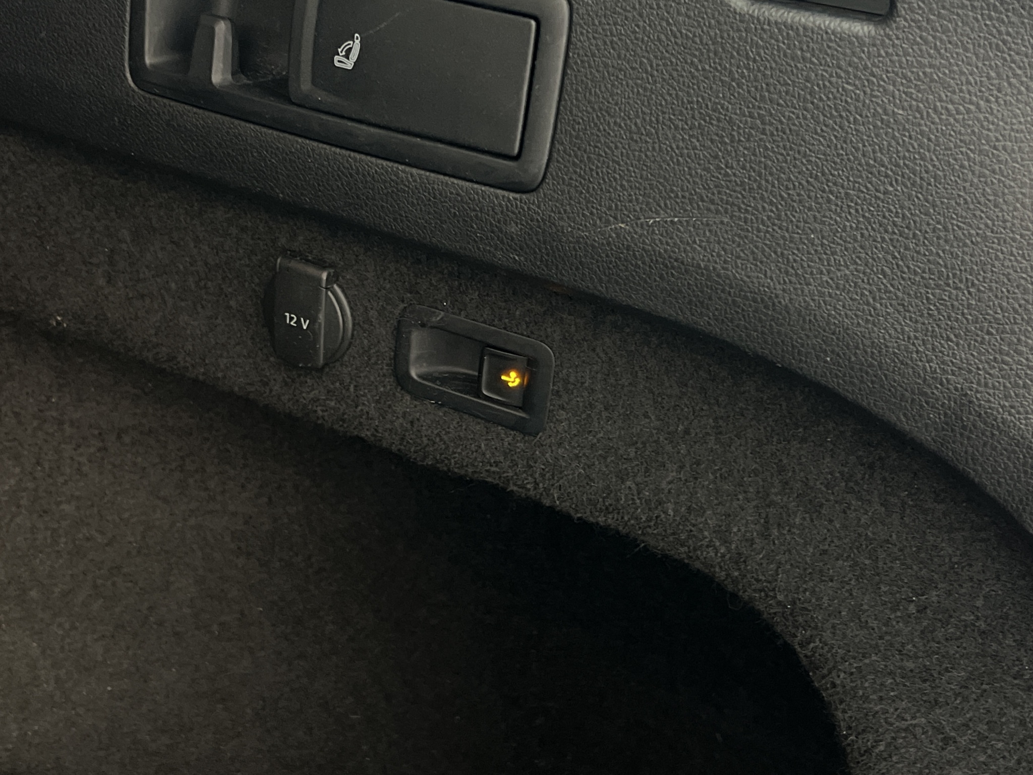 Volkswagen Passat 2017 - miniatyr 25