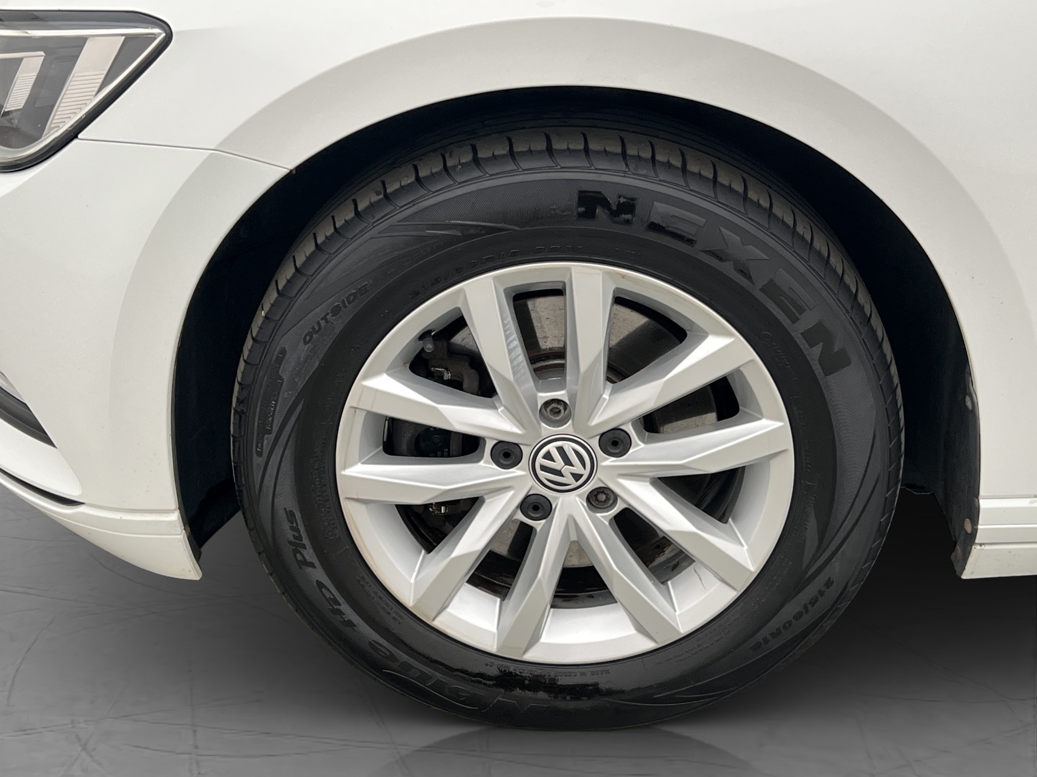 Volkswagen Passat 2017 - miniatyr 26