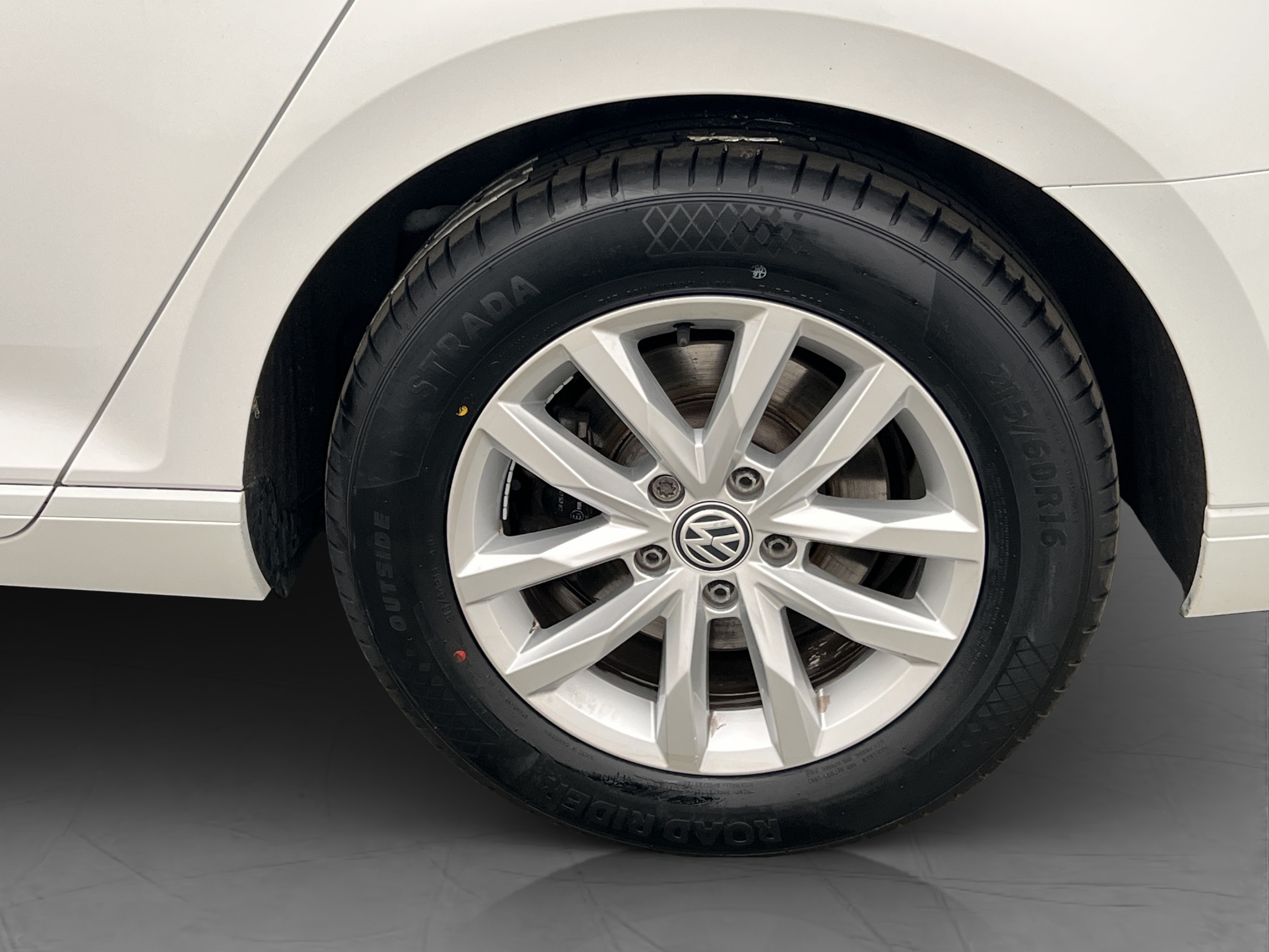 Volkswagen Passat 2017 - miniatyr 27