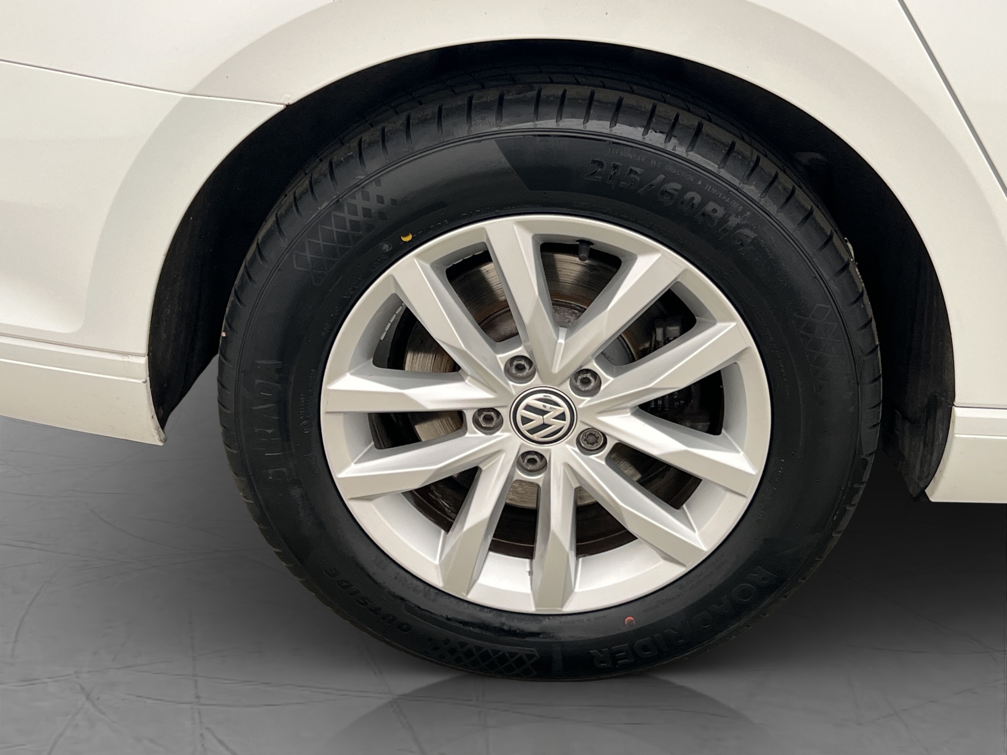 Volkswagen Passat 2017 - miniatyr 28