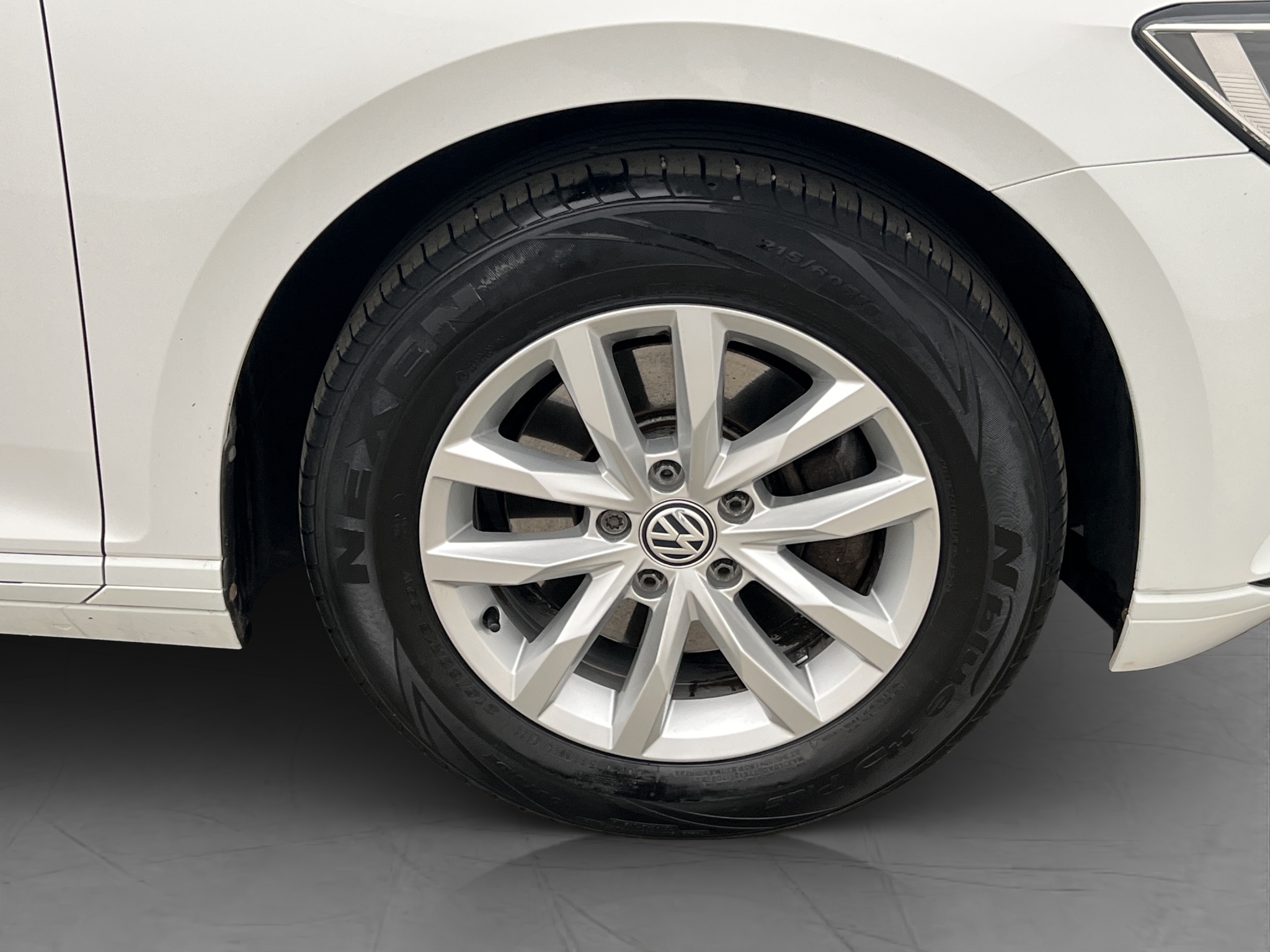 Volkswagen Passat 2017 - miniatyr 29