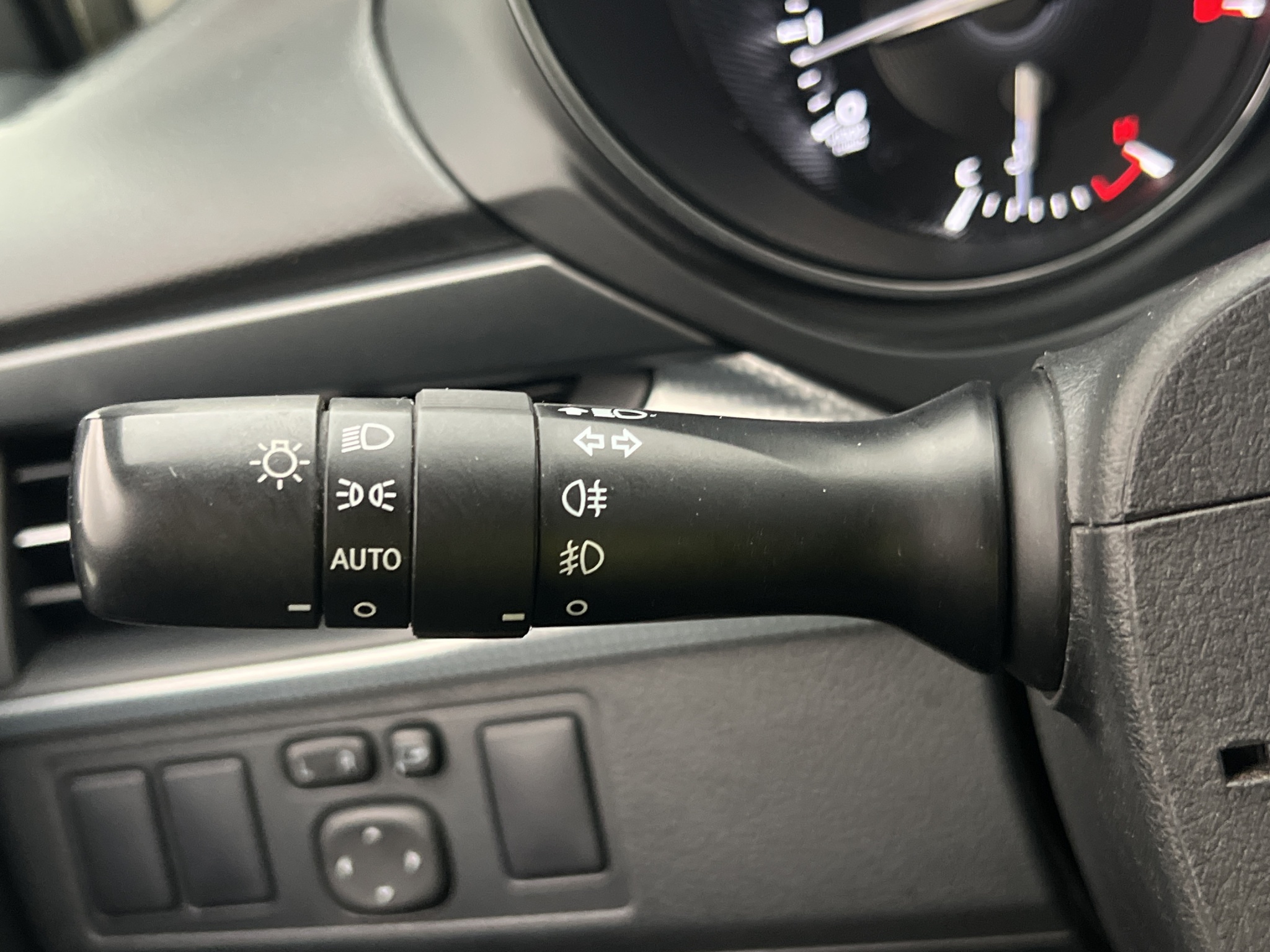 Toyota Avensis 2017 - miniatyr 14