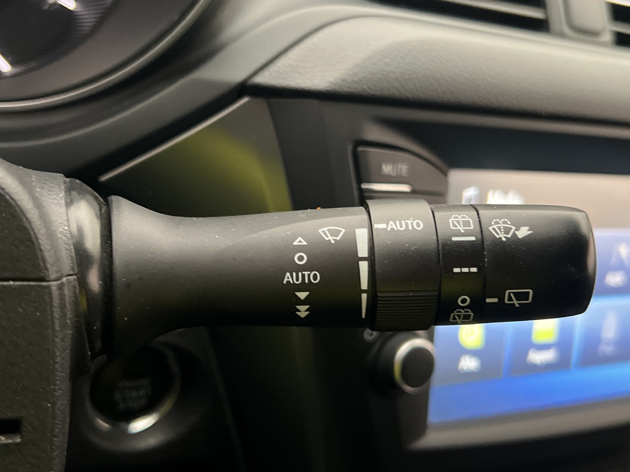 Toyota Avensis 2017 - miniatyr 19