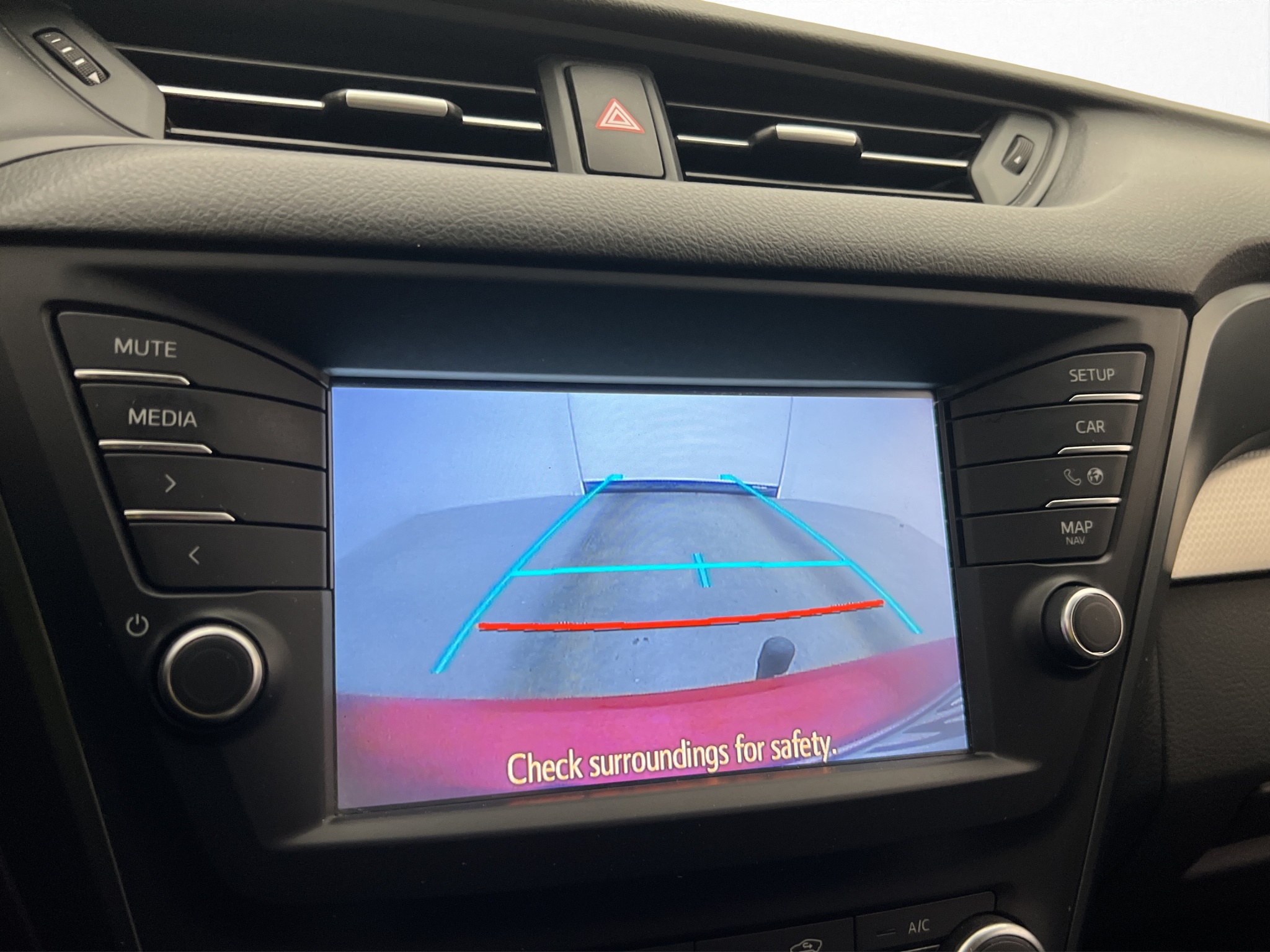 Toyota Avensis 2017 - miniatyr 21