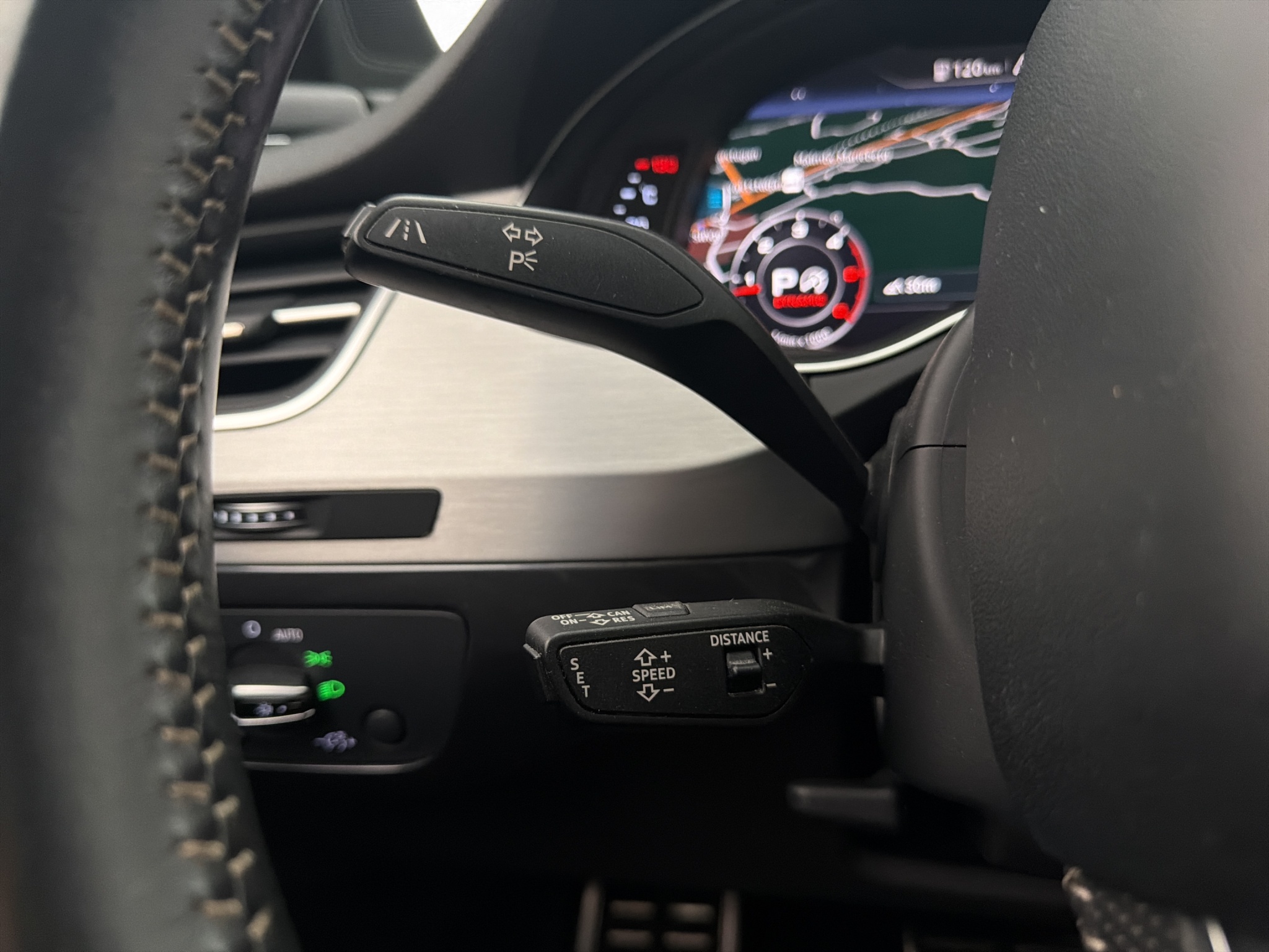 Audi Q7 2017 - miniatyr 17