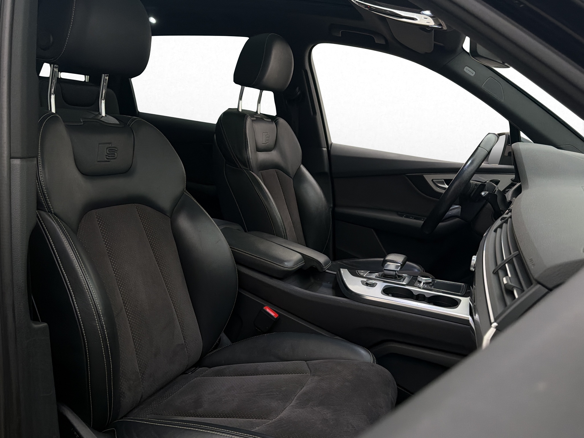 Audi Q7 2017 - miniatyr 29