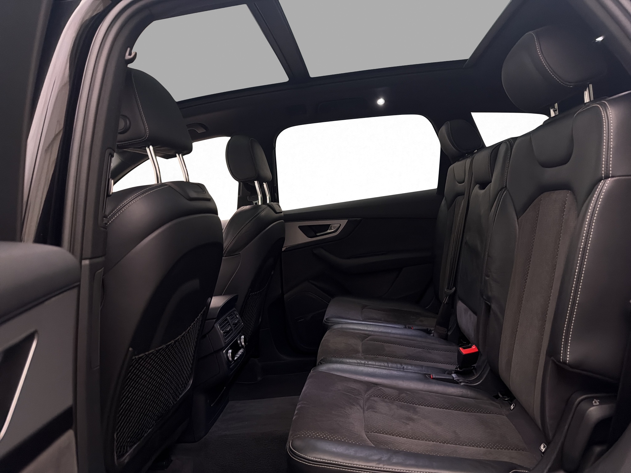 Audi Q7 2017 - miniatyr 31