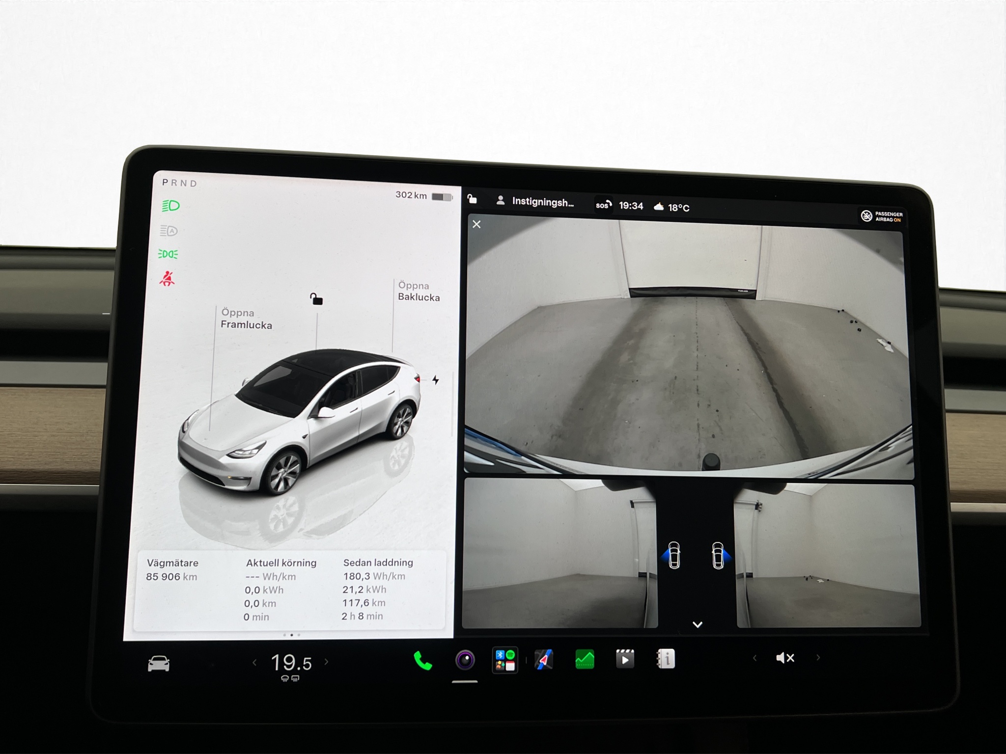 Tesla Model Y 2023 - miniatyr 18