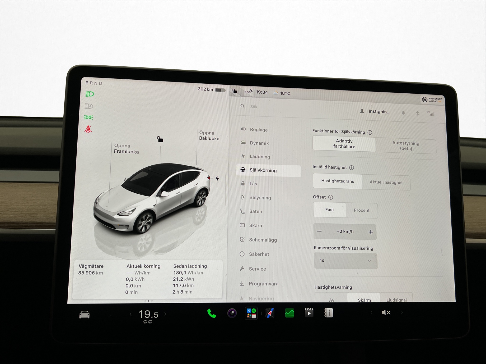 Tesla Model Y 2023 - miniatyr 21