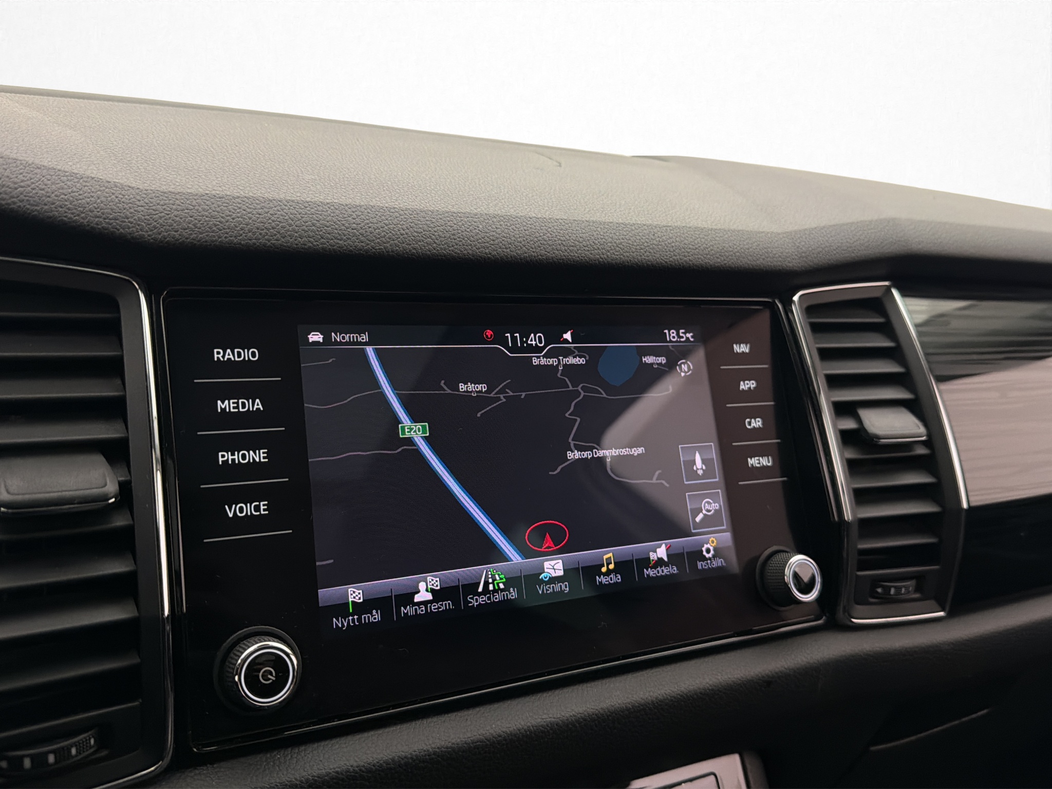 Skoda Kodiaq 2018 - miniatyr 23