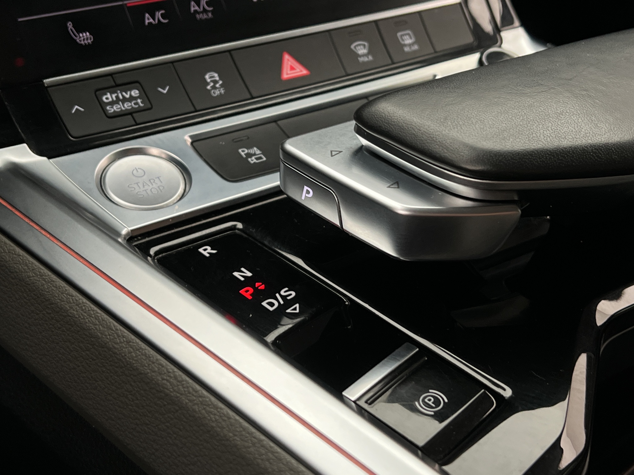 Audi E-Tron 2020 - miniatyr 26