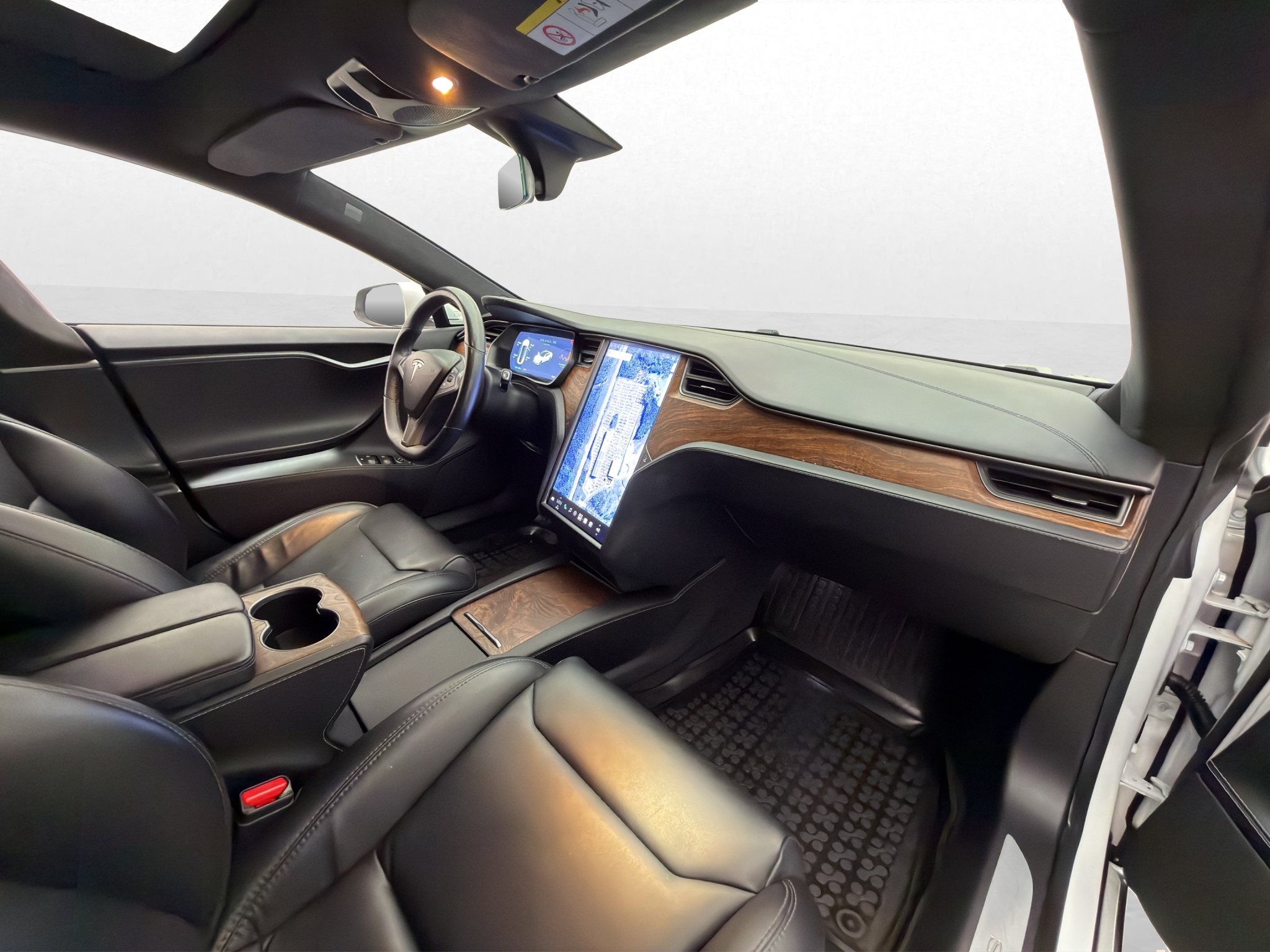 Tesla Model S 2020 - miniatyr 27
