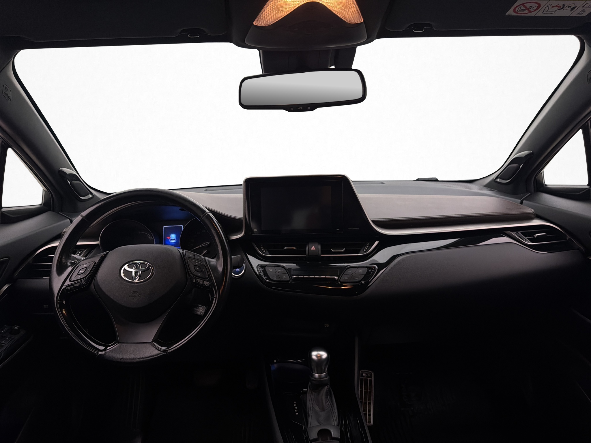 Toyota C-HR 2017 - miniatyr 8