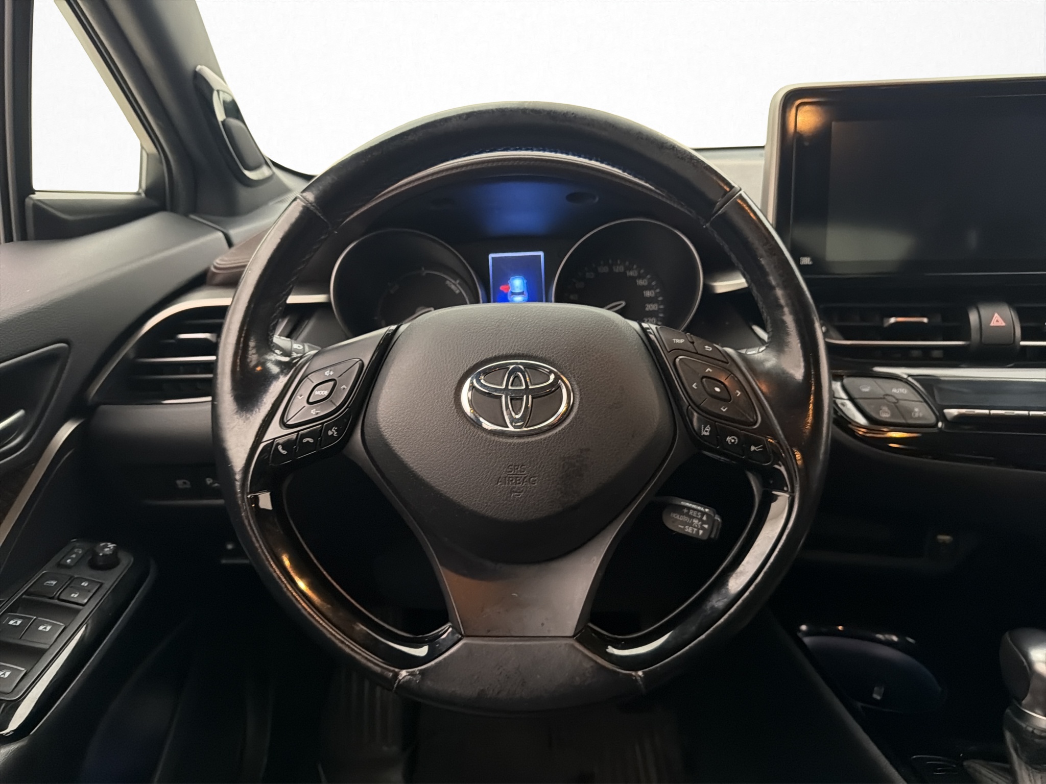 Toyota C-HR 2017 - miniatyr 10