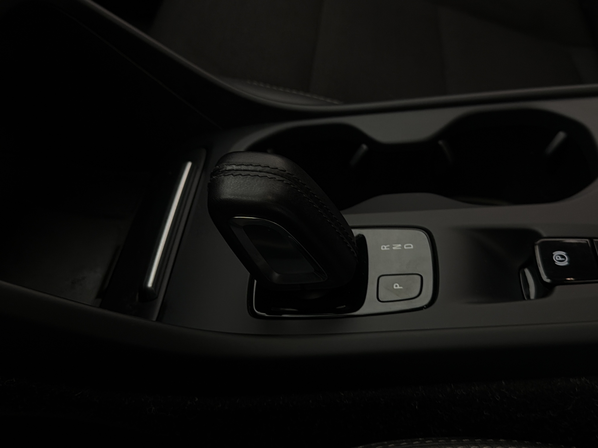 Volvo XC40 2020 - miniatyr 24