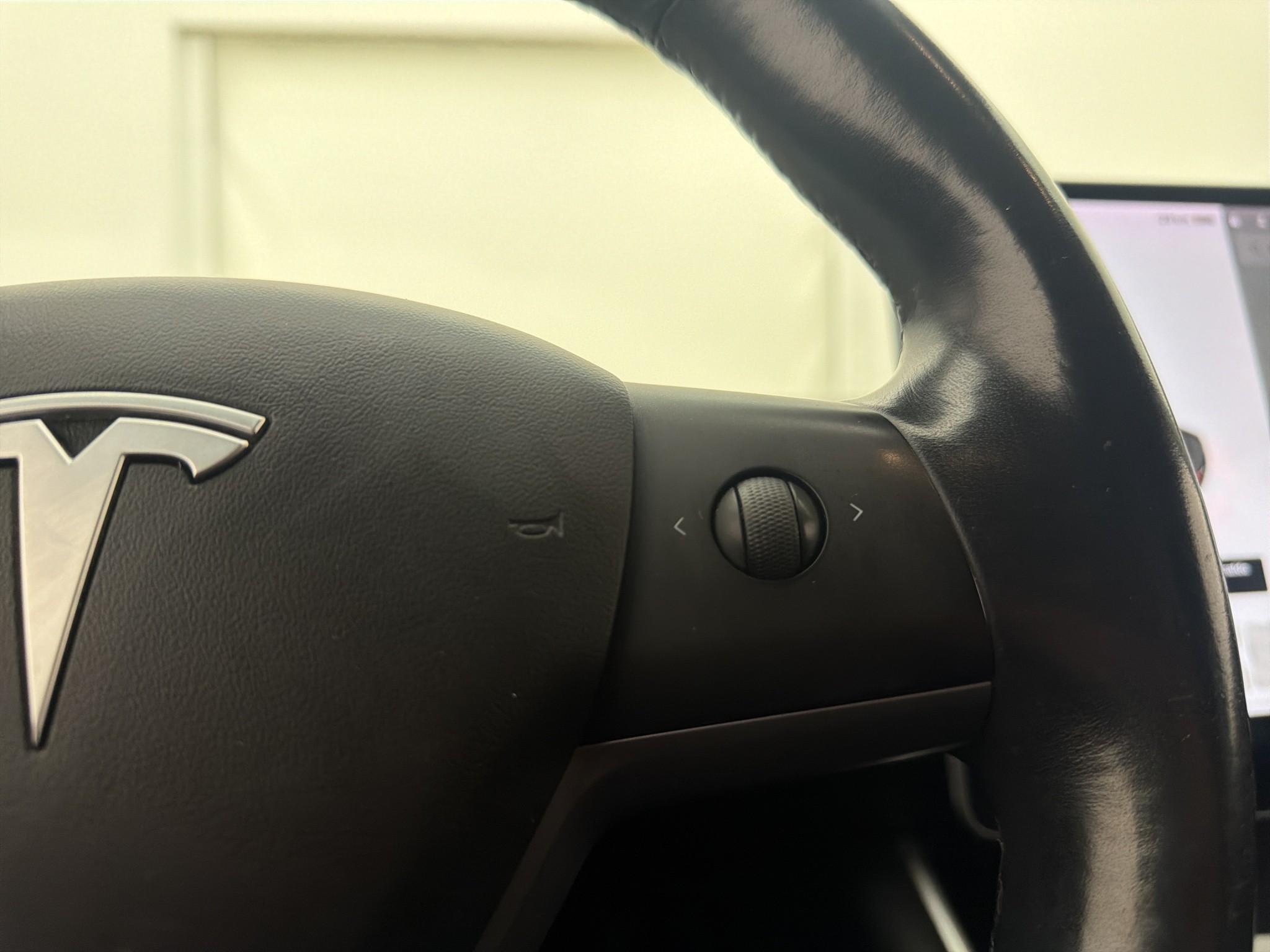 Tesla Model 3 2019 - miniatyr 14