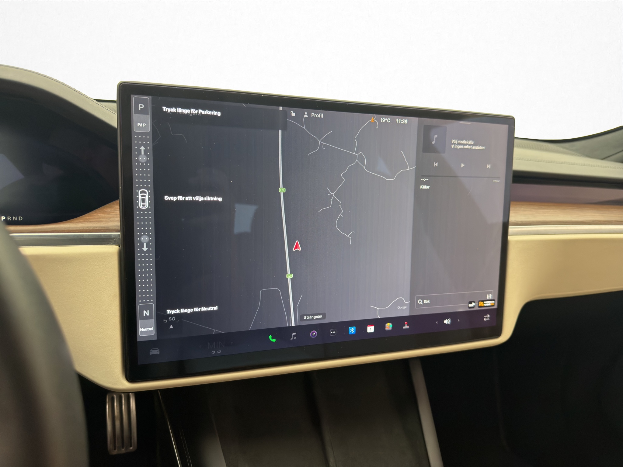 Tesla Model S 2023 - miniatyr 17