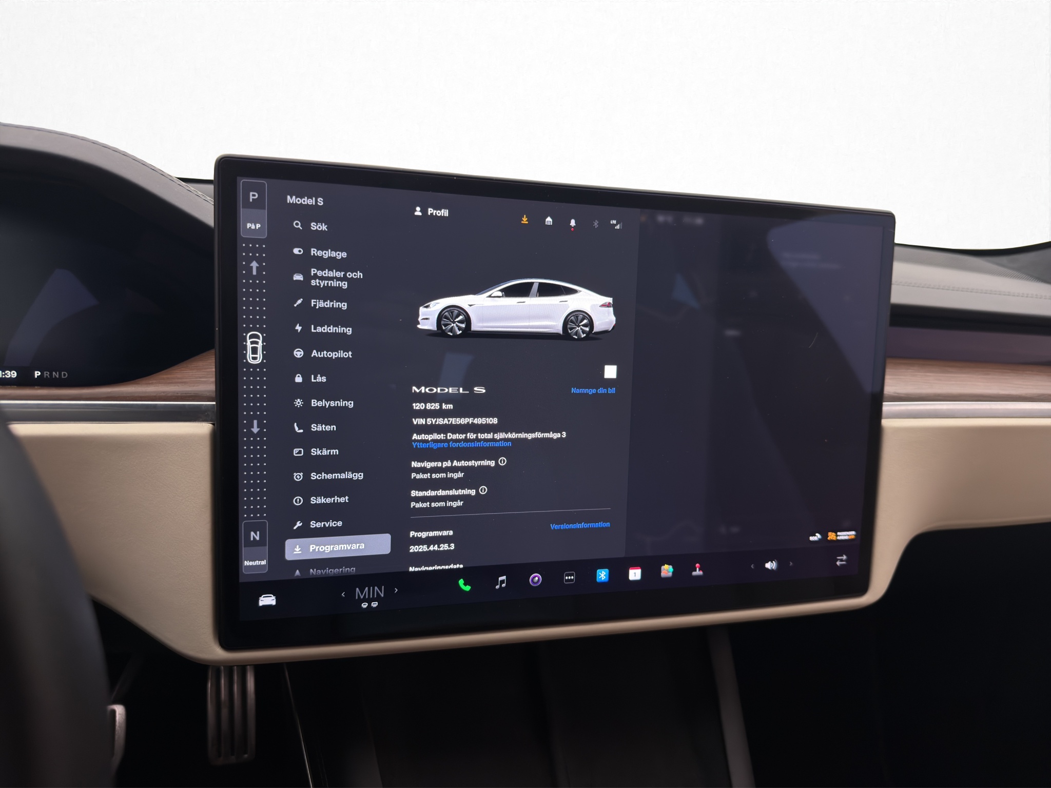 Tesla Model S 2023 - miniatyr 24