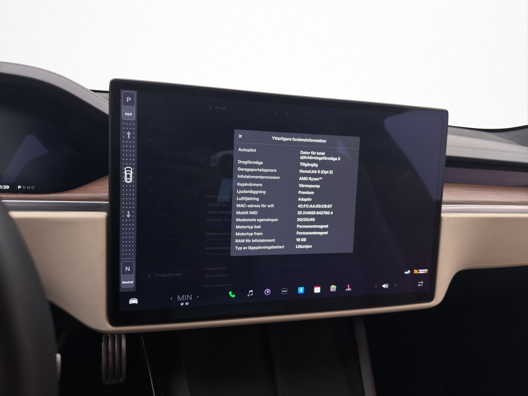 Tesla Model S 2023 - miniatyr 25