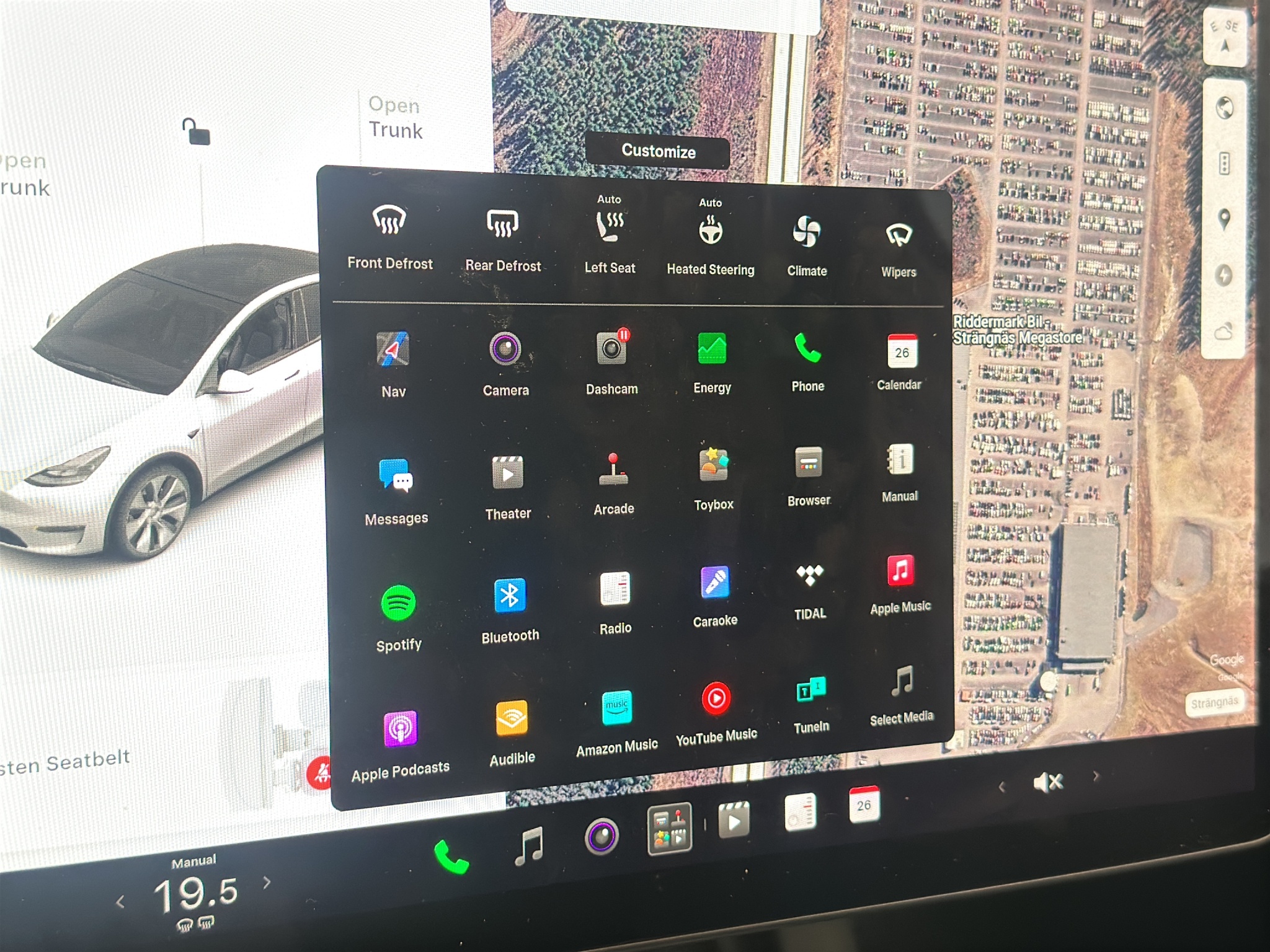 Tesla Model Y 2021 - miniatyr 13